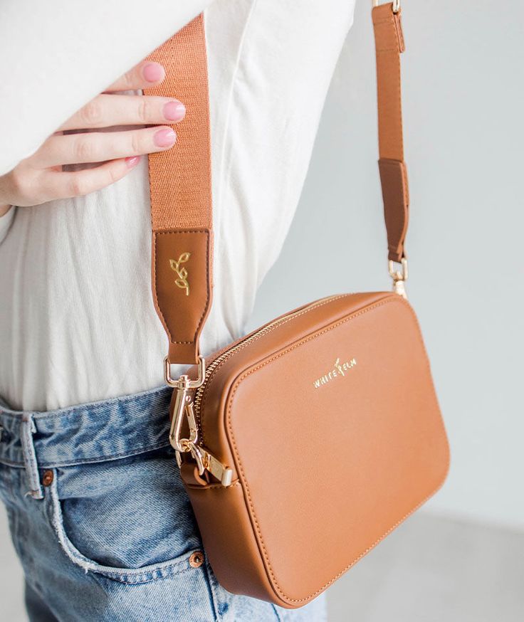 CROSSBODY