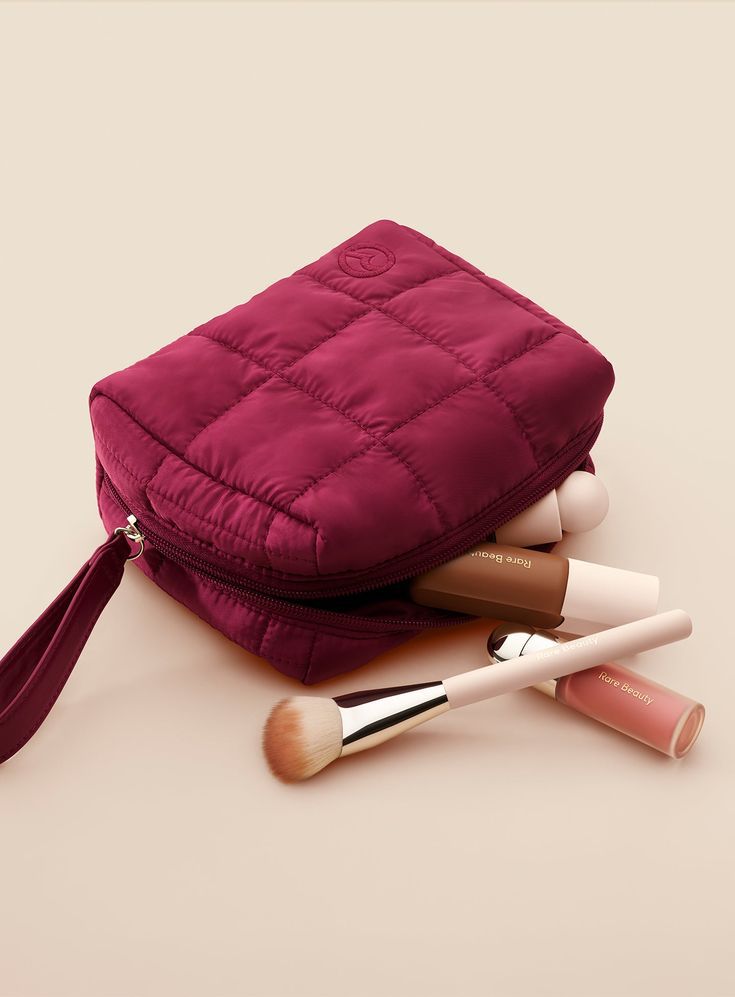 POUCHES
