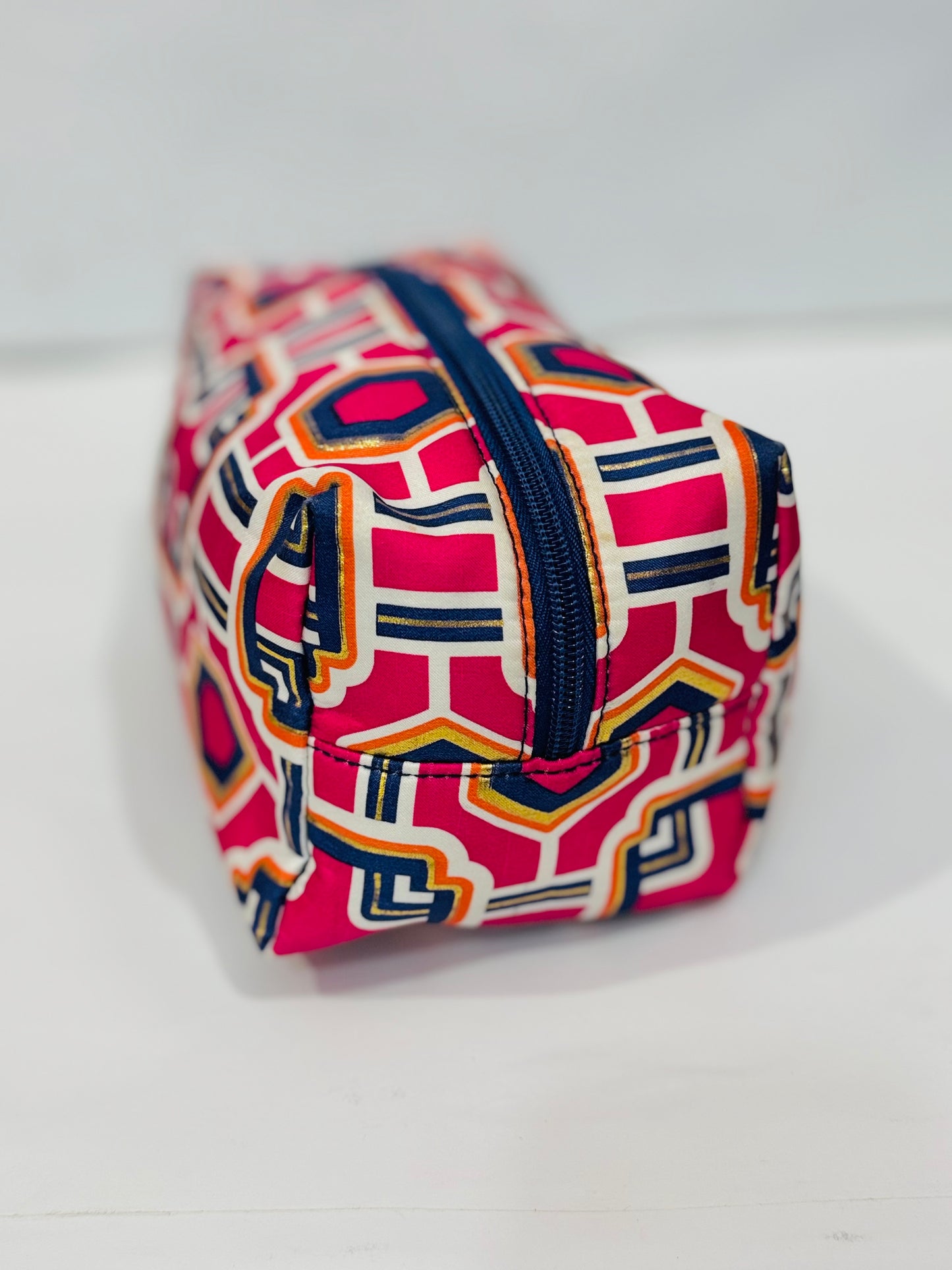 Contents |Pouch