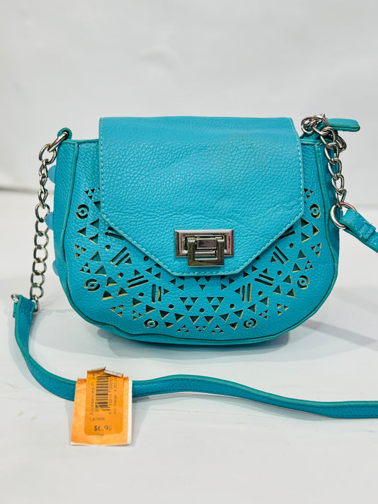 C Leather |Flip Crossbody