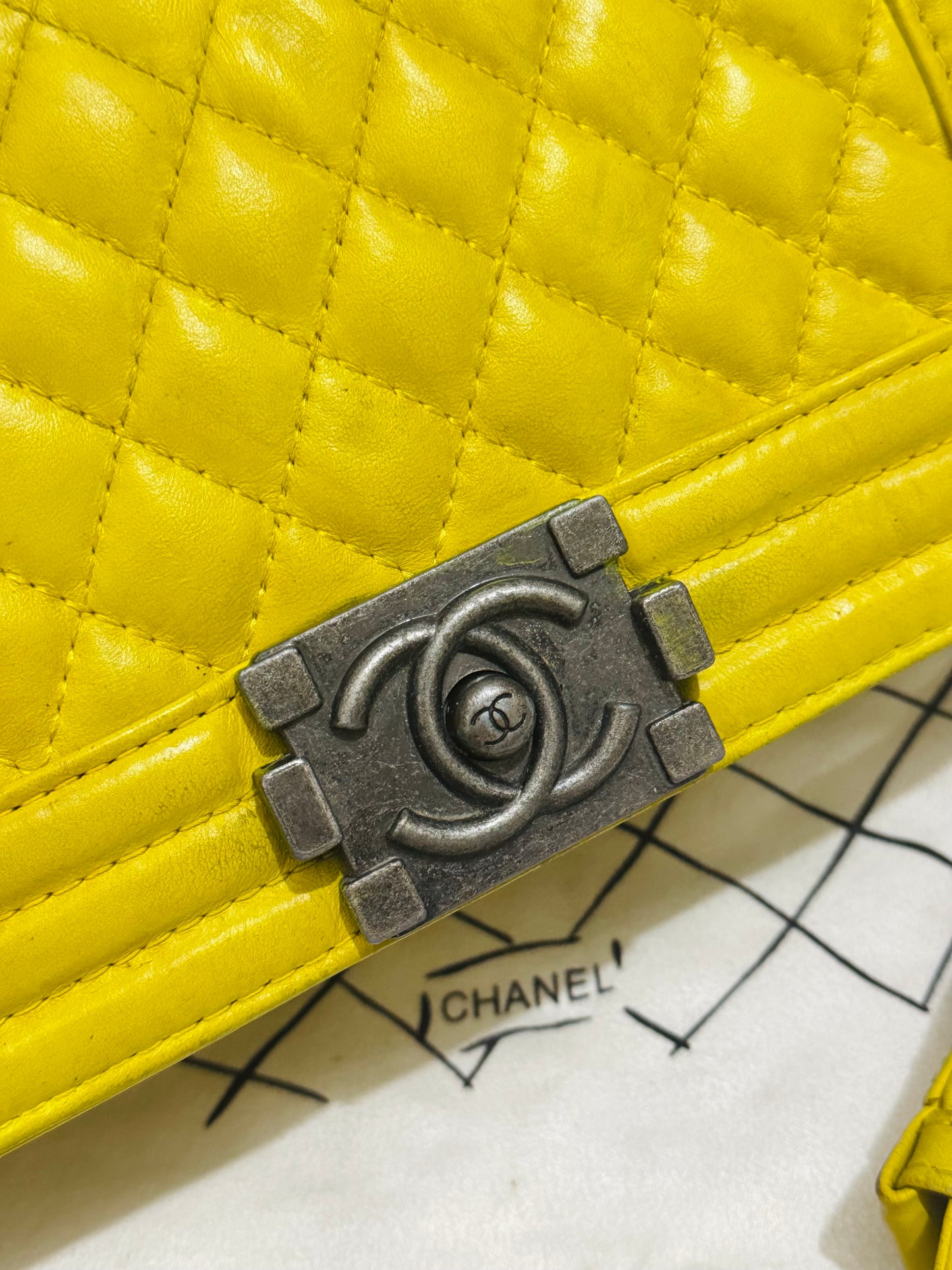 CHANEL |Flip Bag