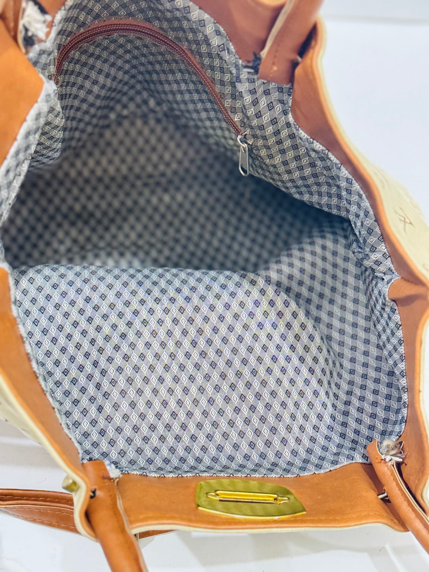 LV |Button Tote