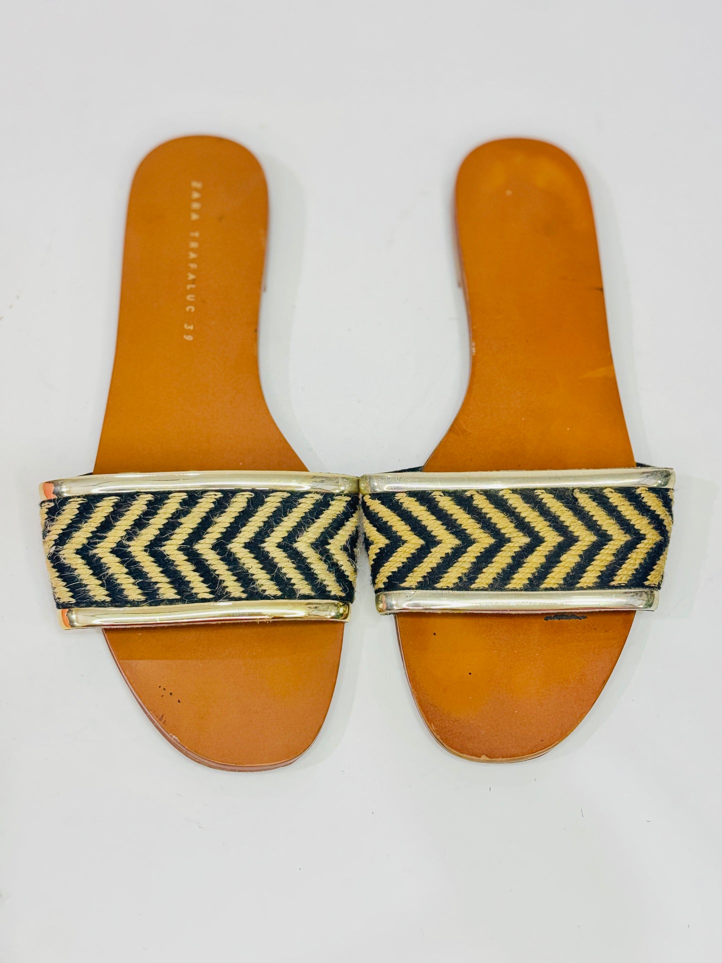 ZARA | 39