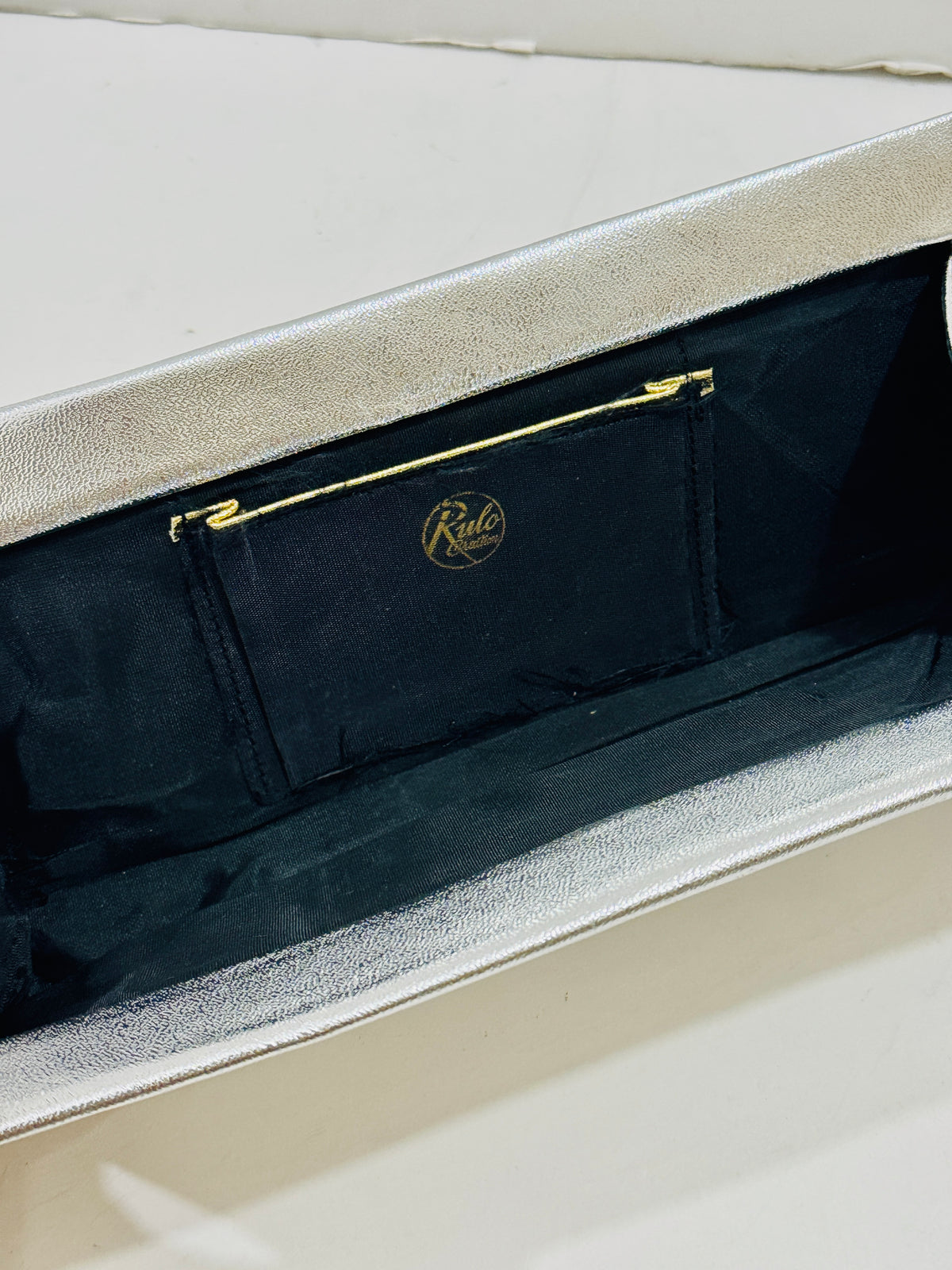 RC | SILVER LONG CLUTCH
