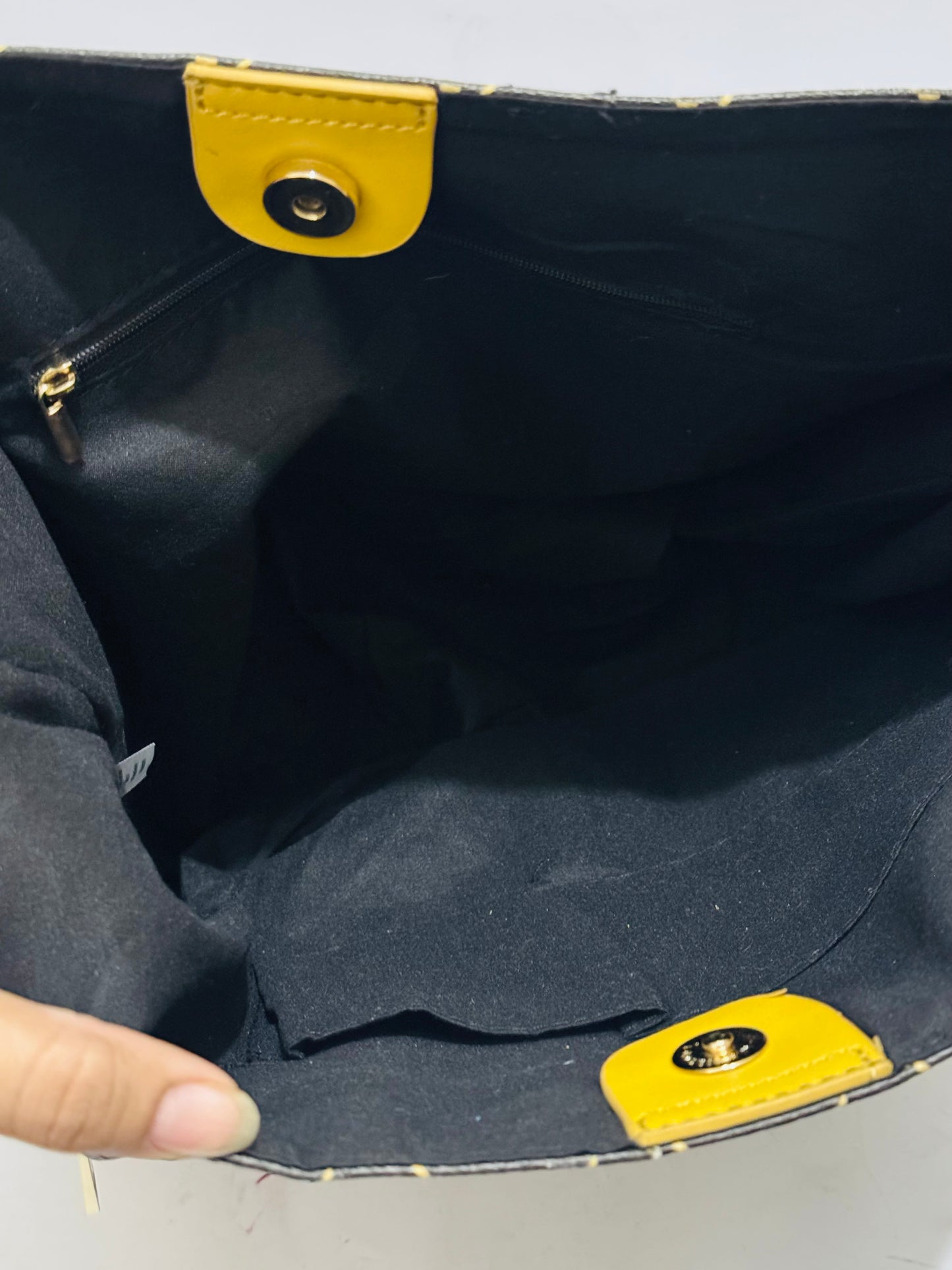 BUTTON TOTE BAG