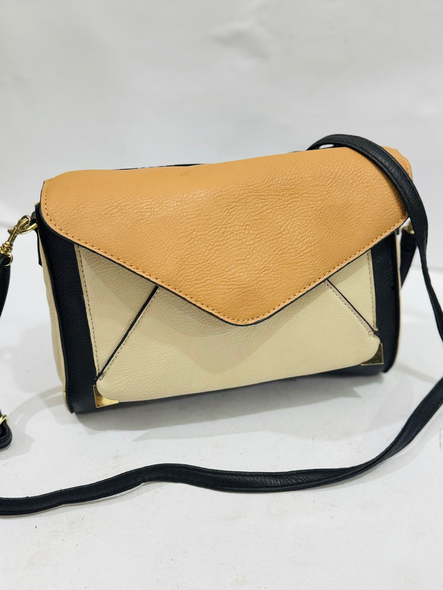 APT9 Leather |Crossbody