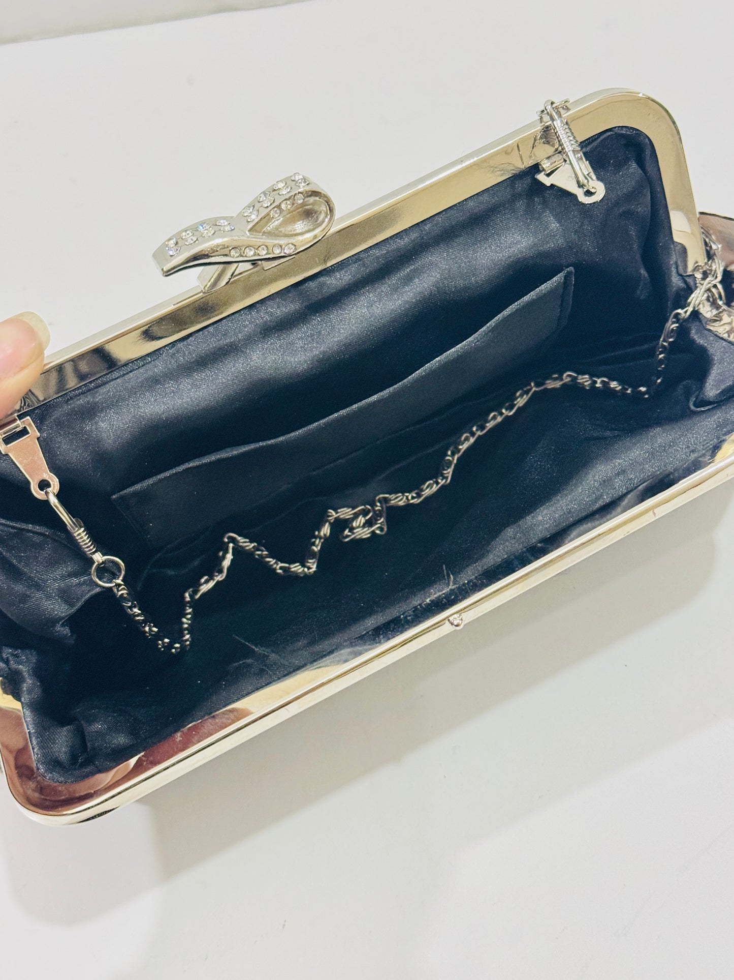 C&B | LACE CLUTCH