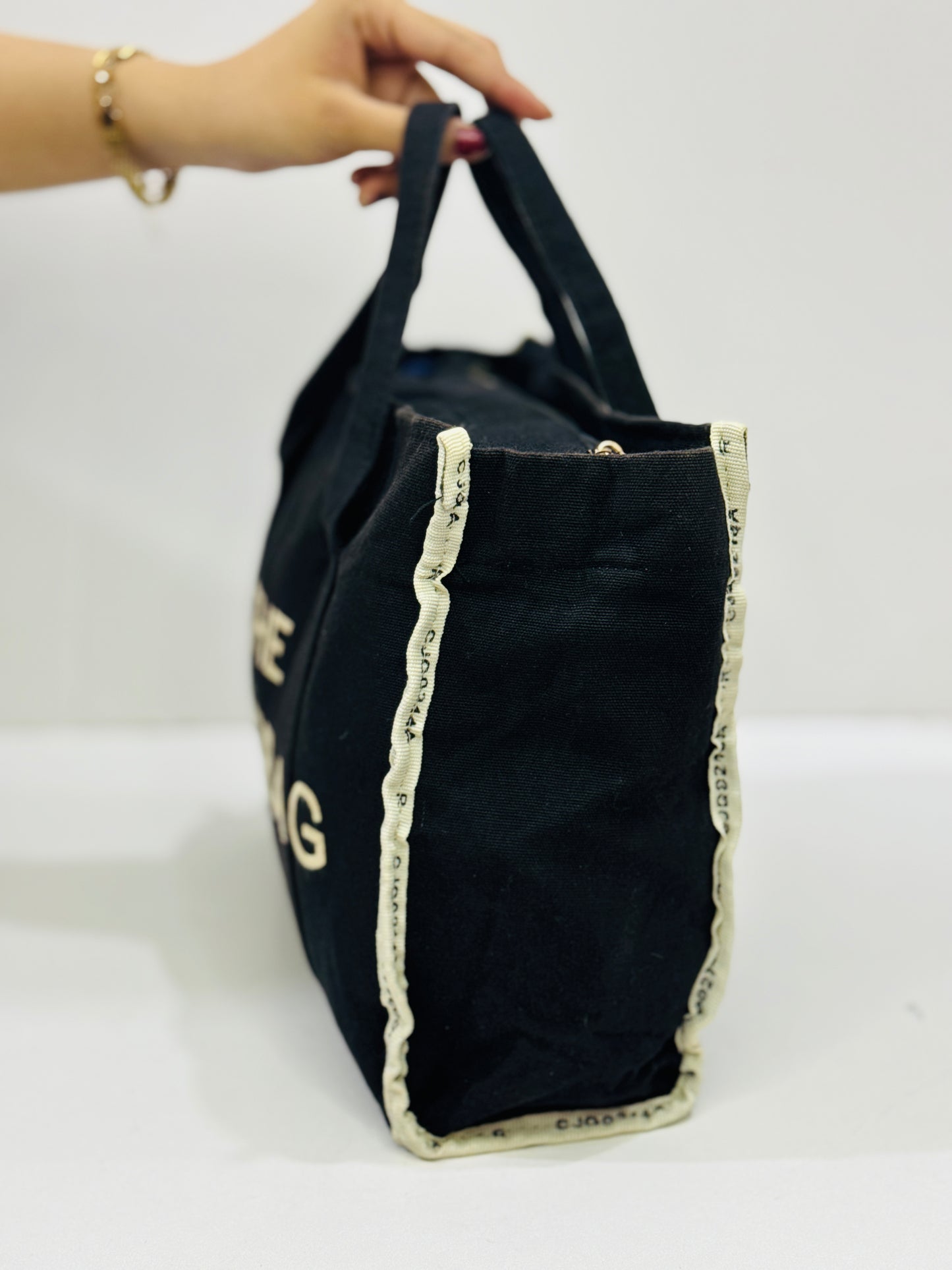 THE TOTE BAG