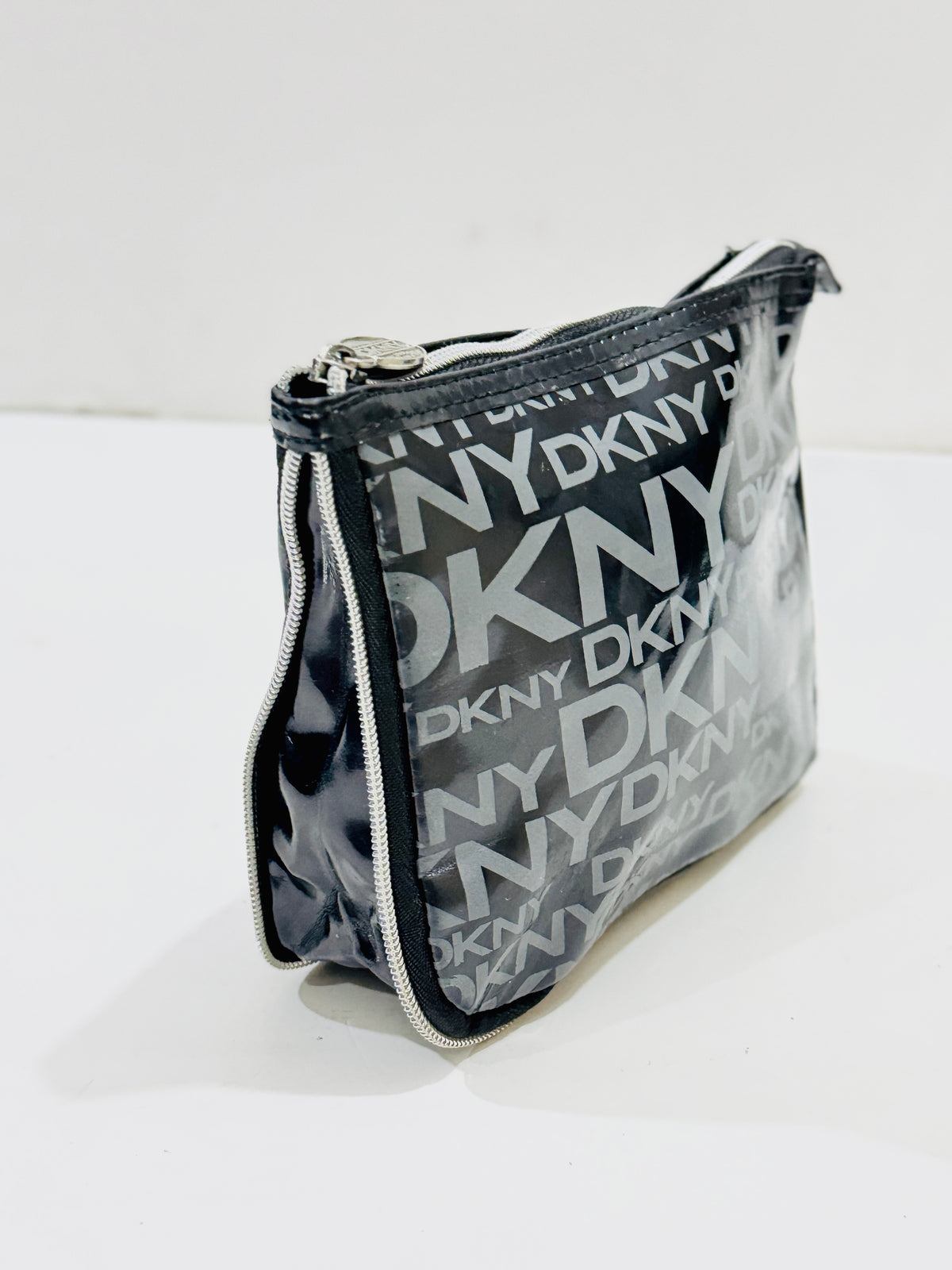 DKNY