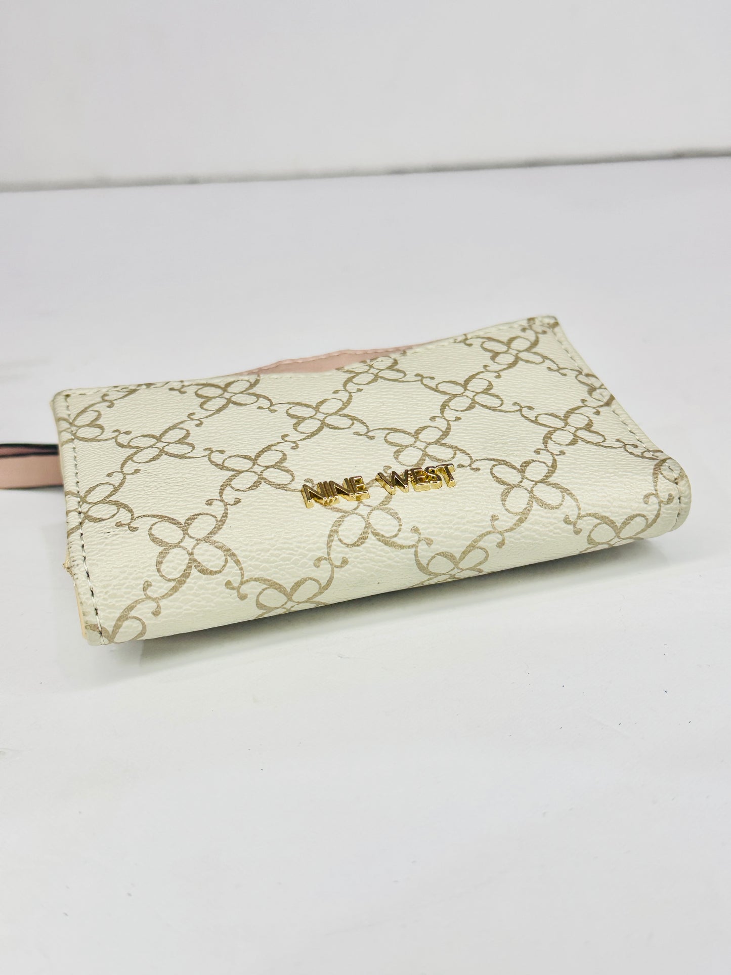 NINE WEST