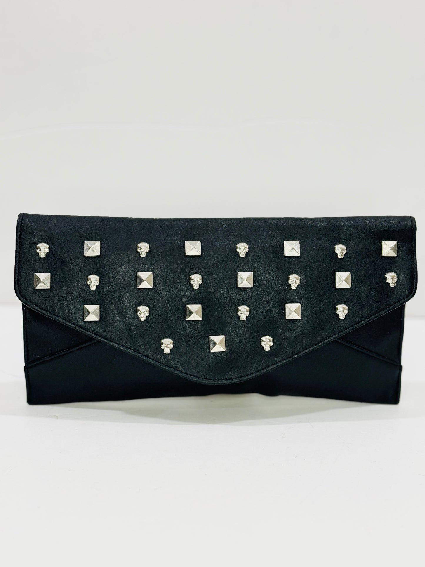 LONG | CLUTCH