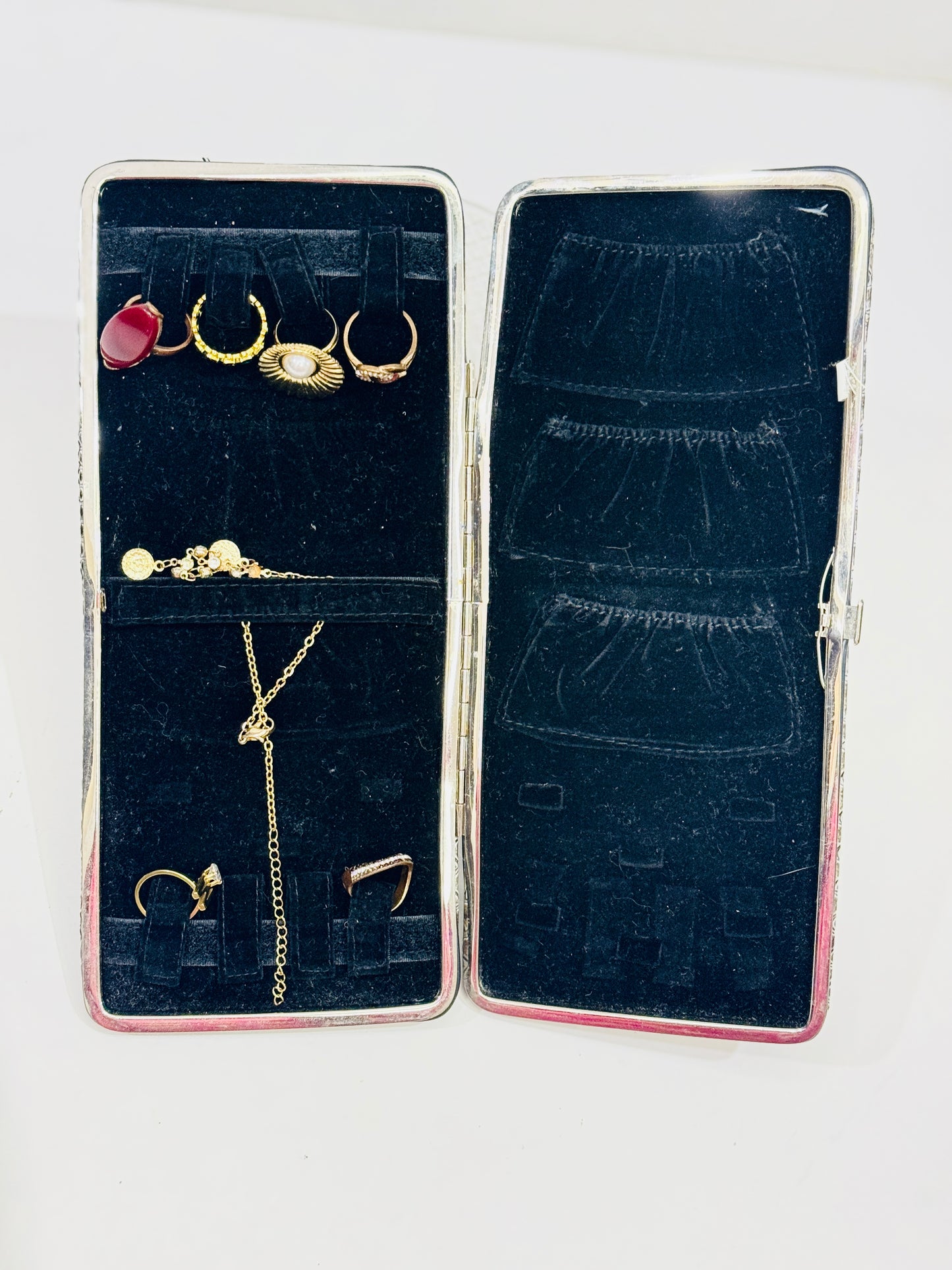 JEWELLERY | CLUTCH CASE