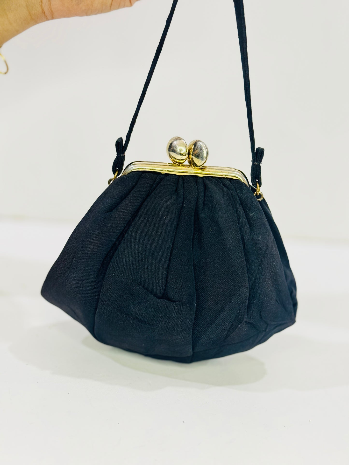 VINTAGE | CLUTCH