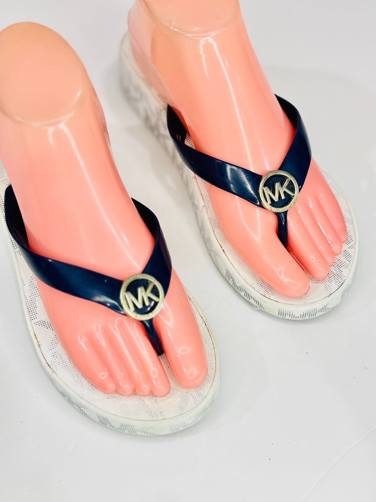 MK | 38