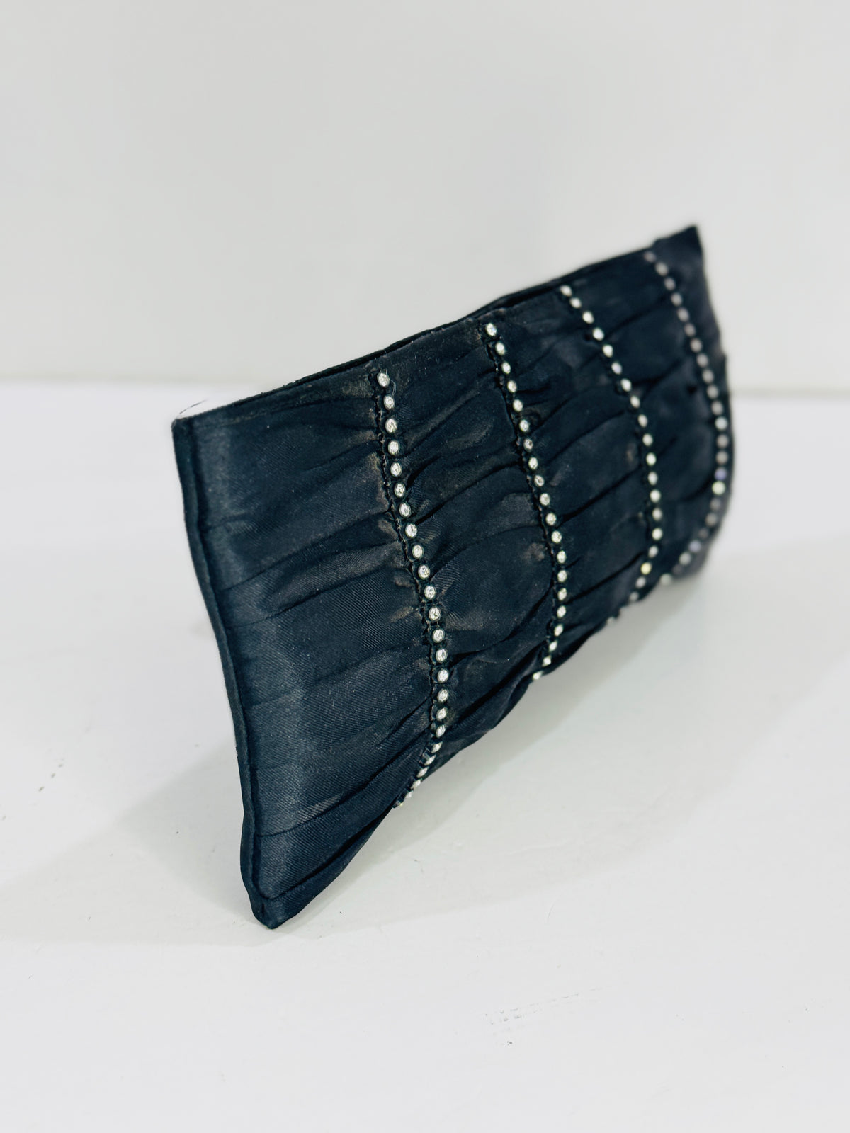 HAND | CLUTCH