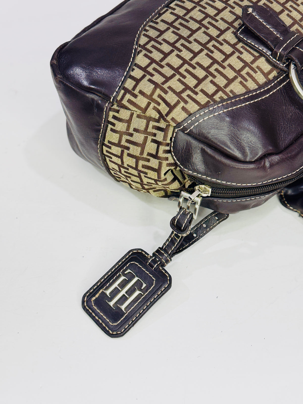 TOMMY HILFIGER