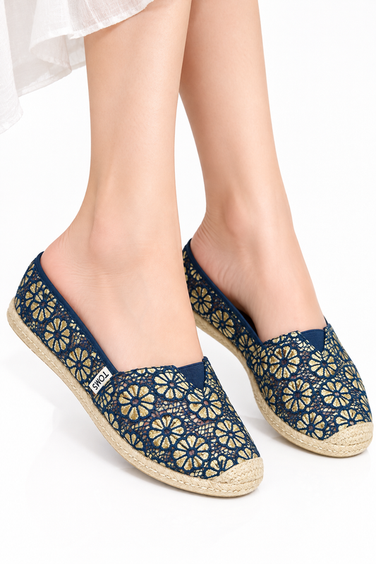 TOMS | 40/41