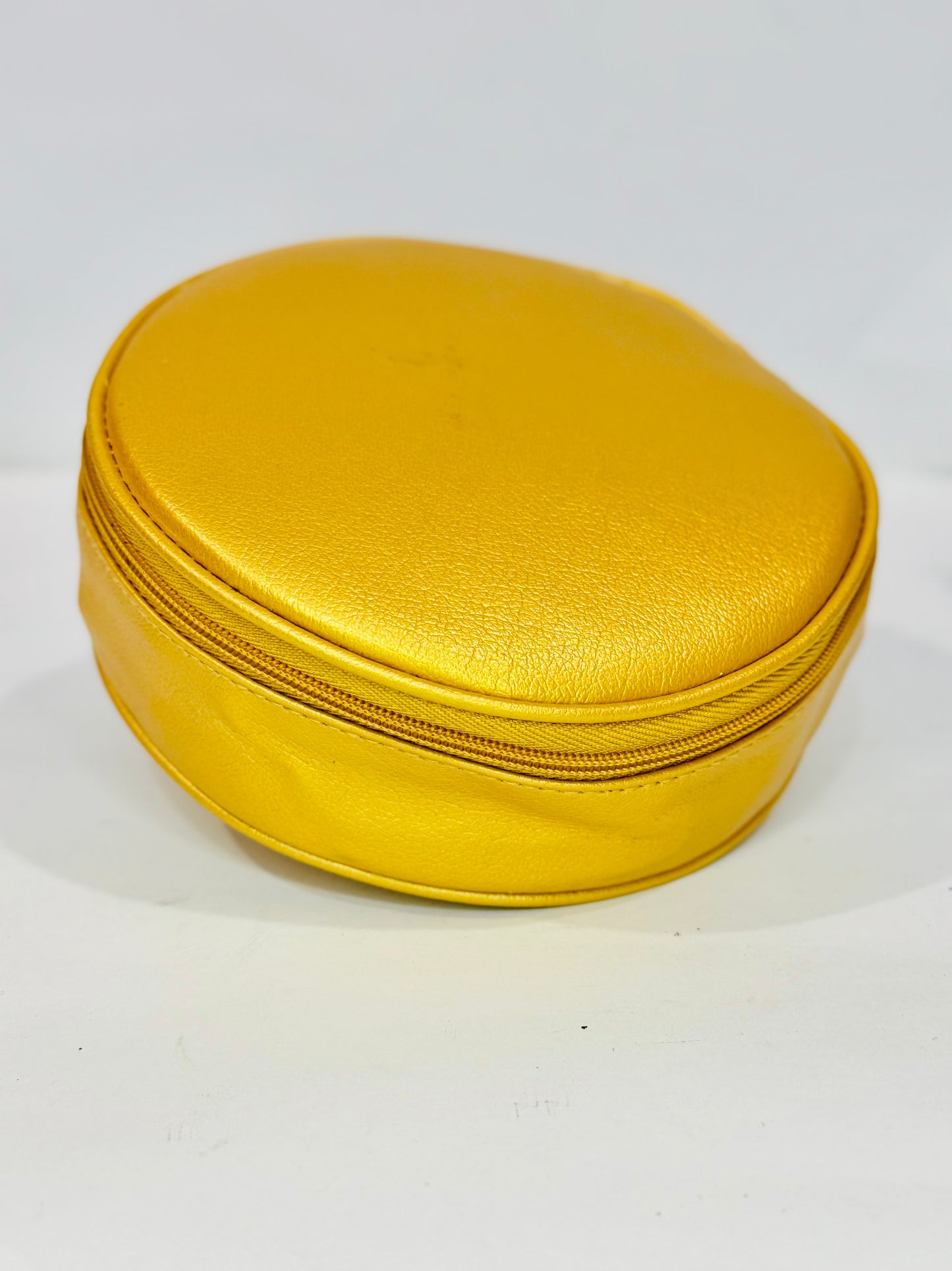 ESTÉE LAUDER