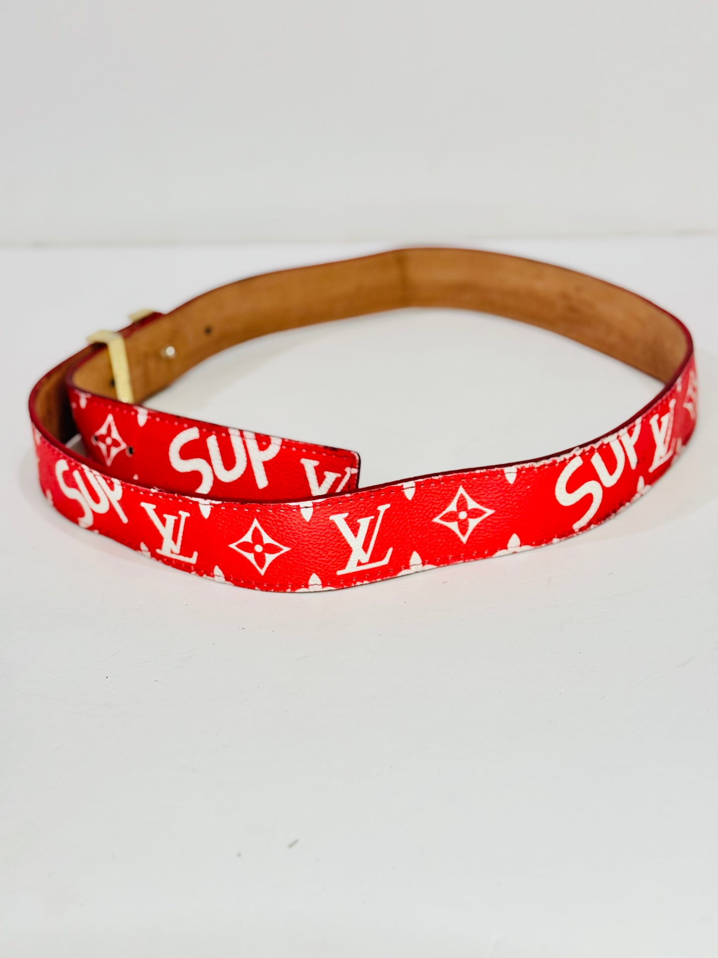 LV | BELT