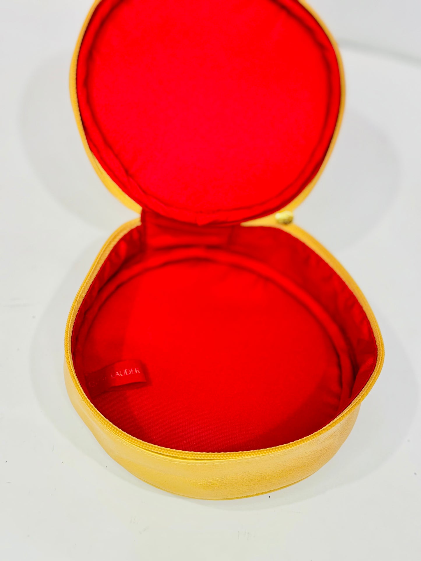 ESTÉE LAUDER