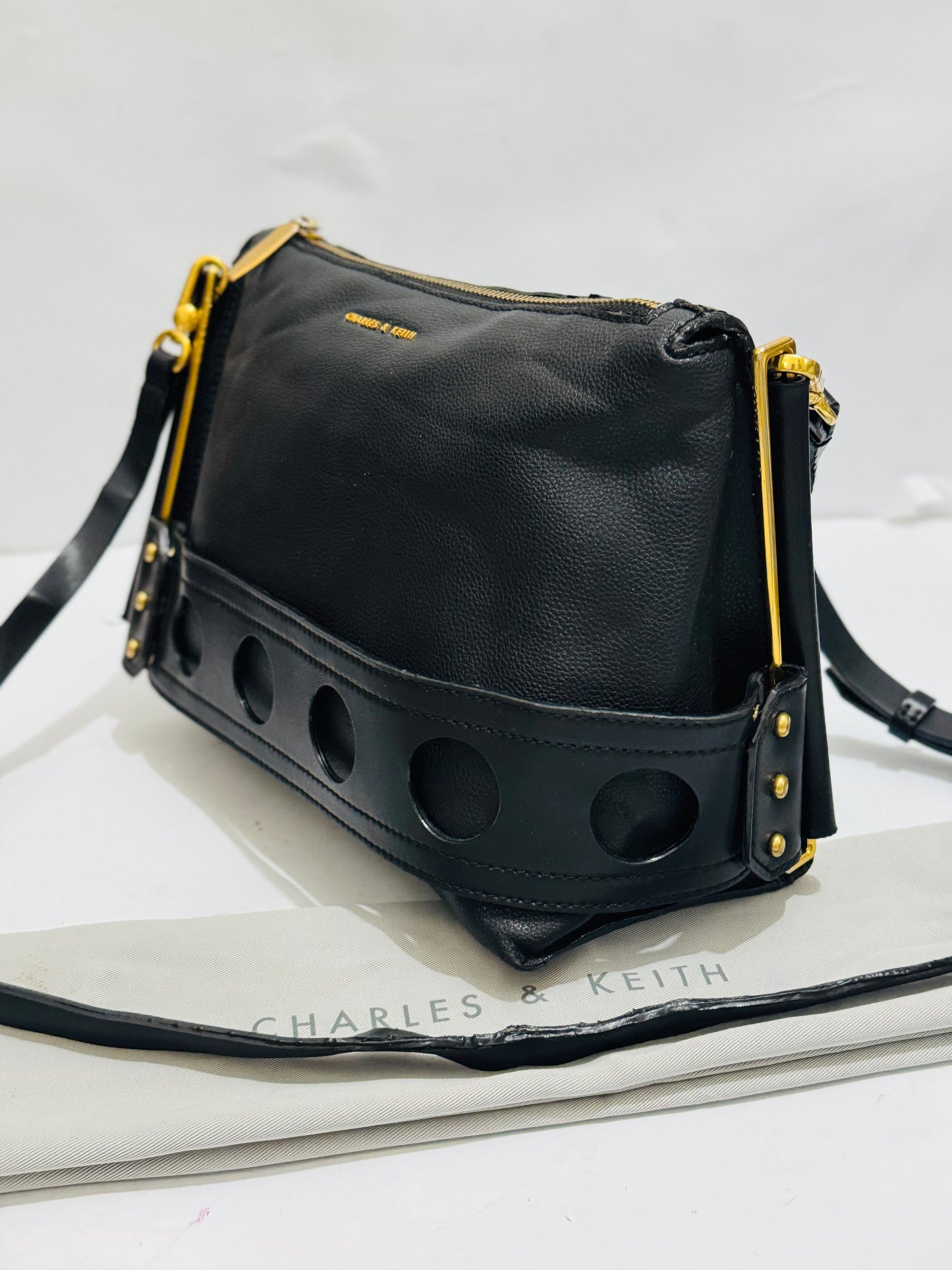 Charles & Keith |crossbody