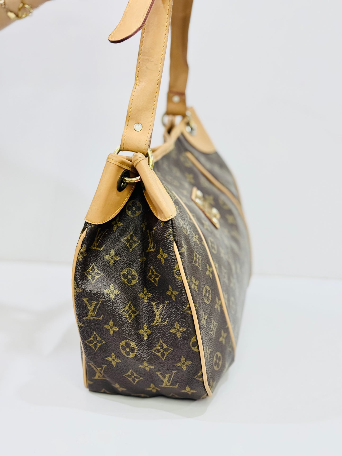 LV