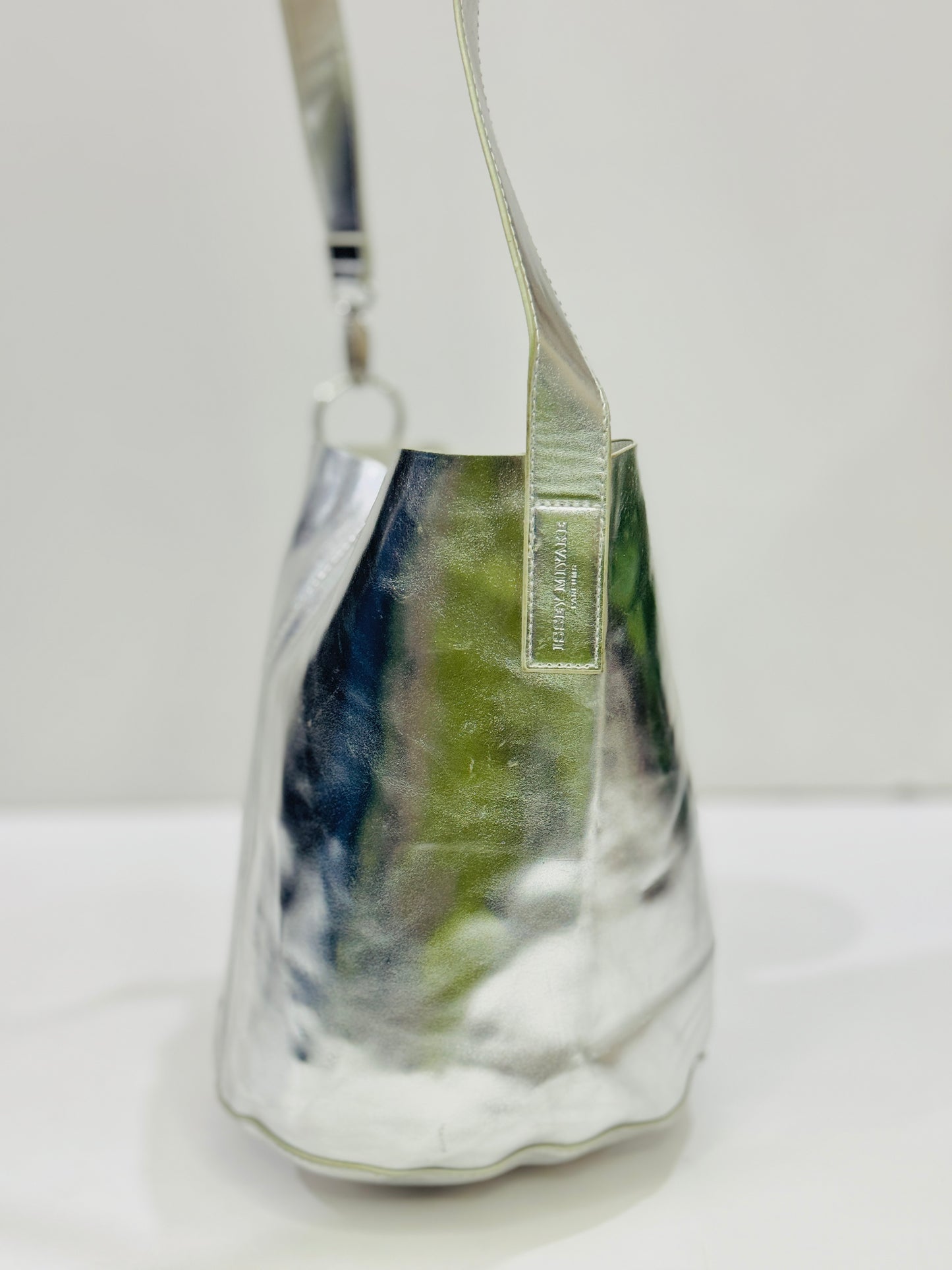 ISSEY MIYAKE | TAG 🏷️