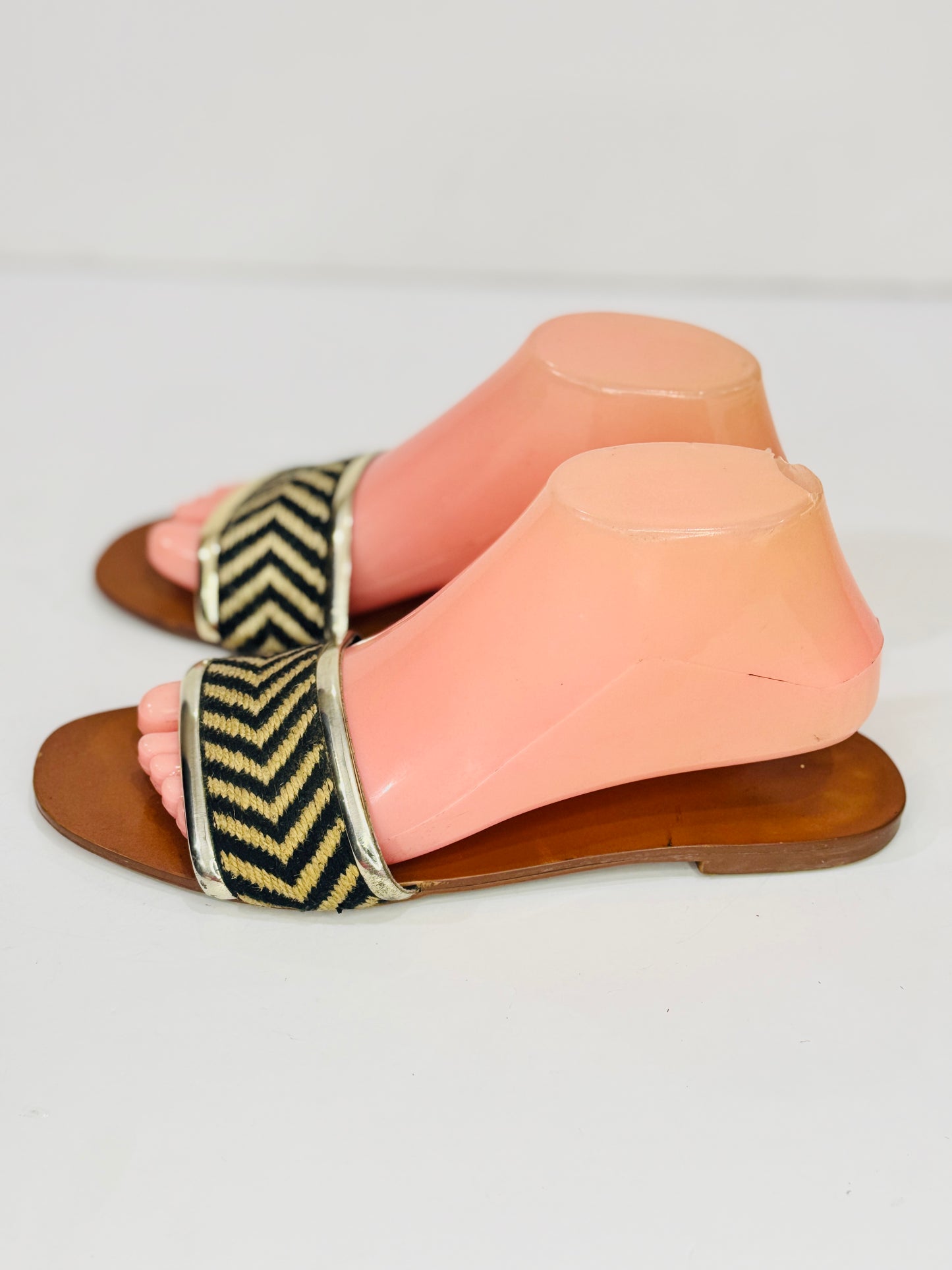 ZARA | 39