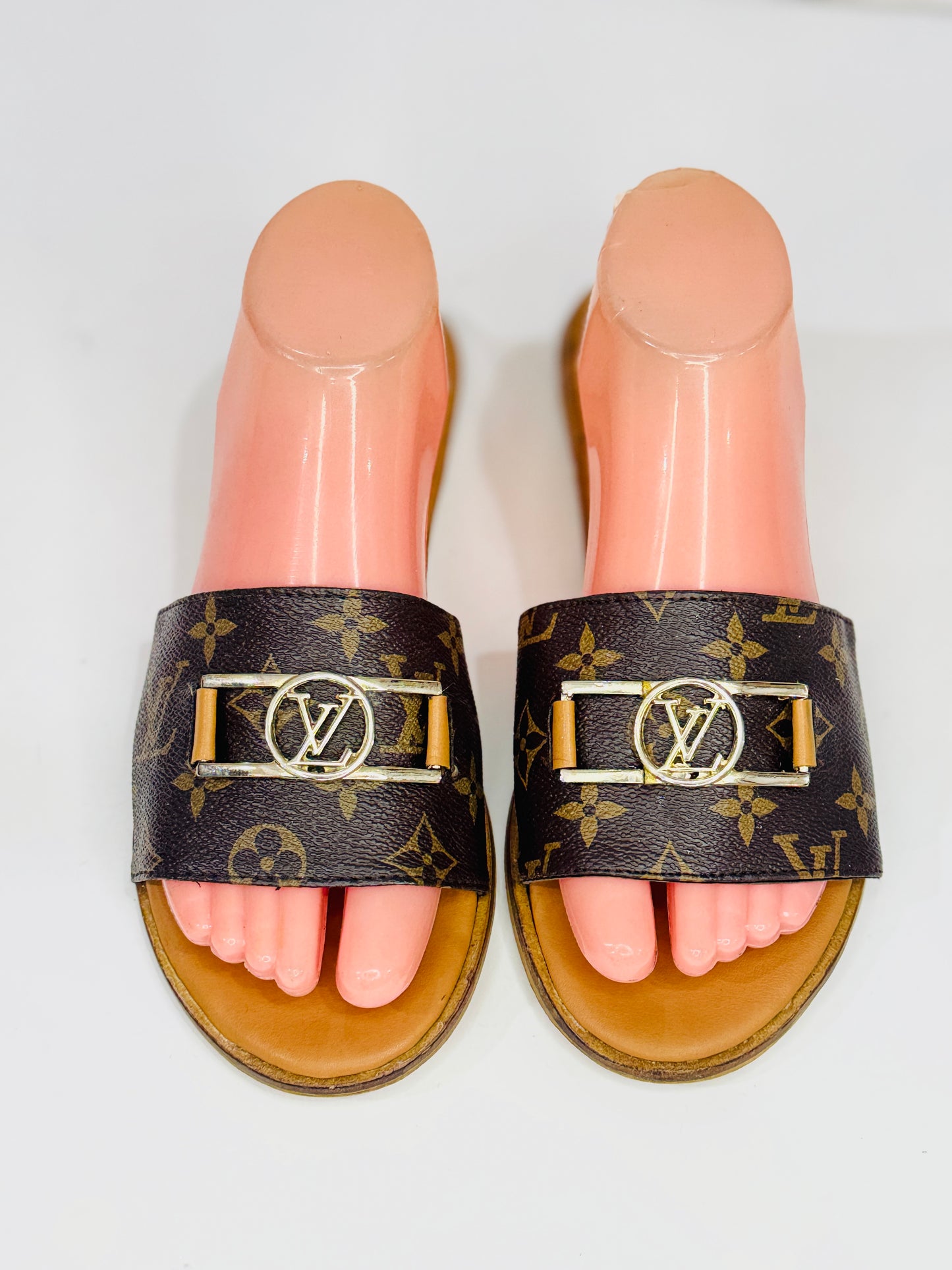 LV | 39