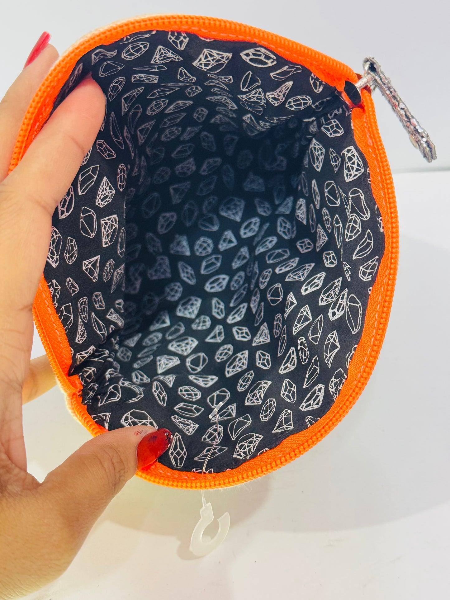 Benefit |Pouch