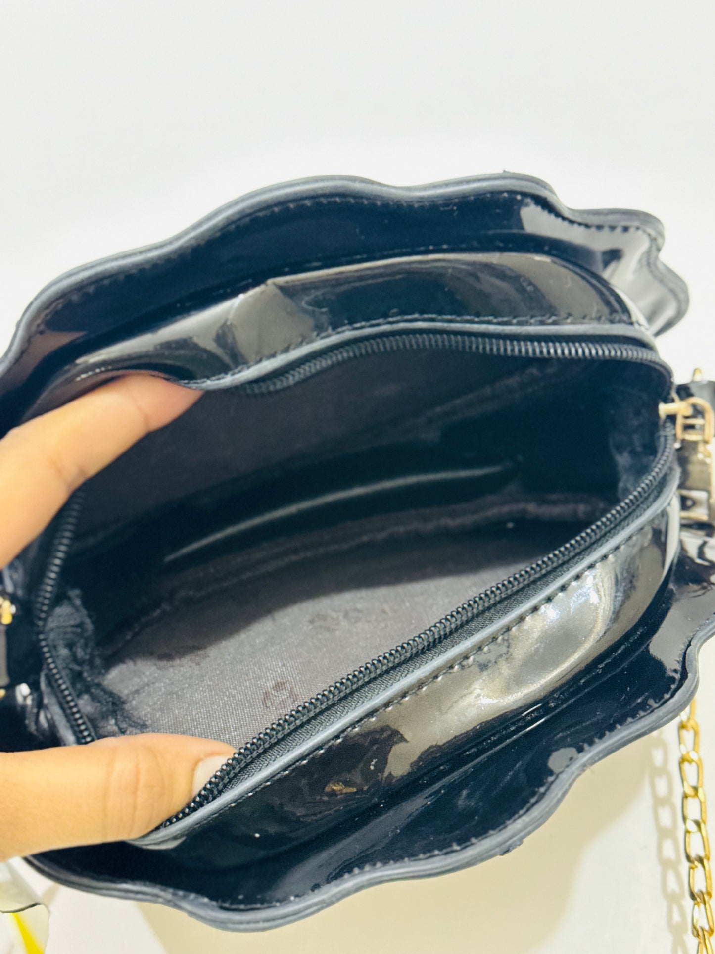Shell | Crossbody
