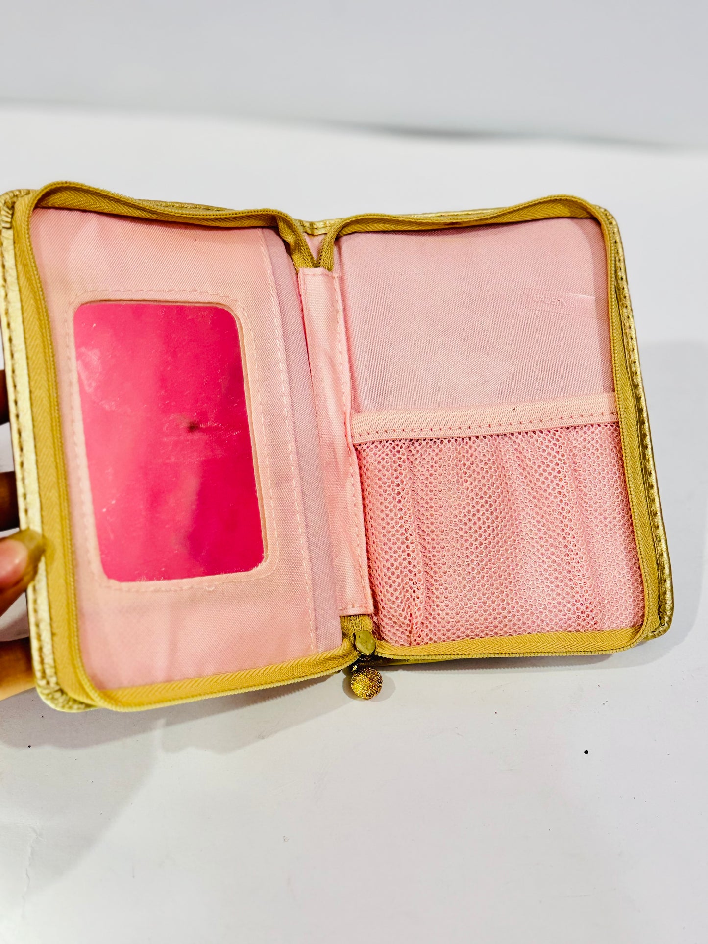 MARY KAY