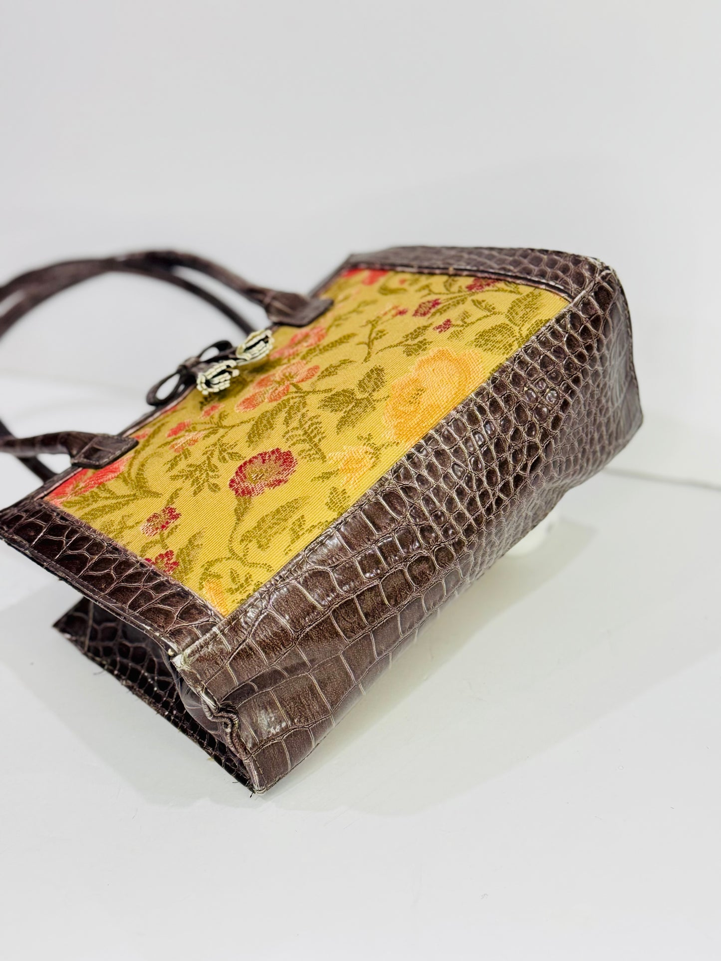 LIZ CLAIBORNE