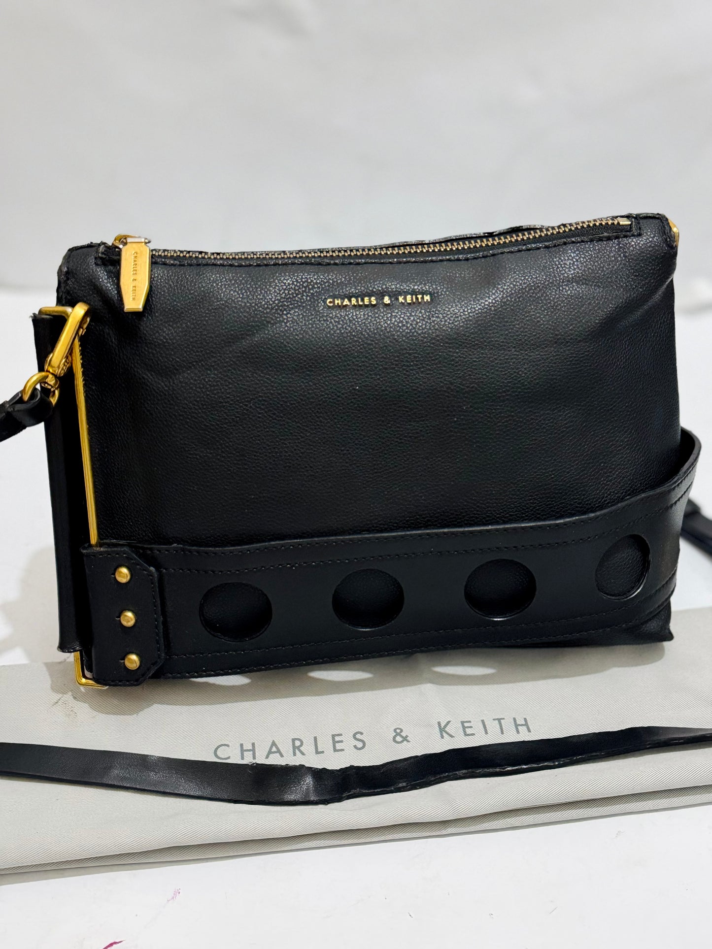 Charles & Keith |crossbody