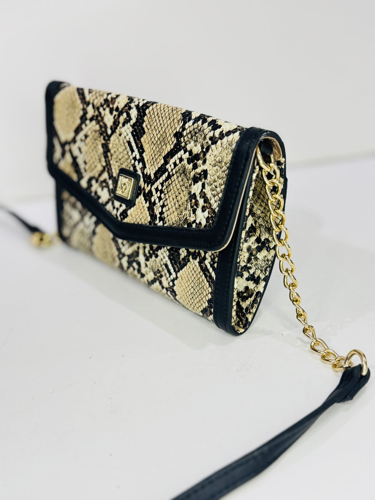 ANNE KLEIN
