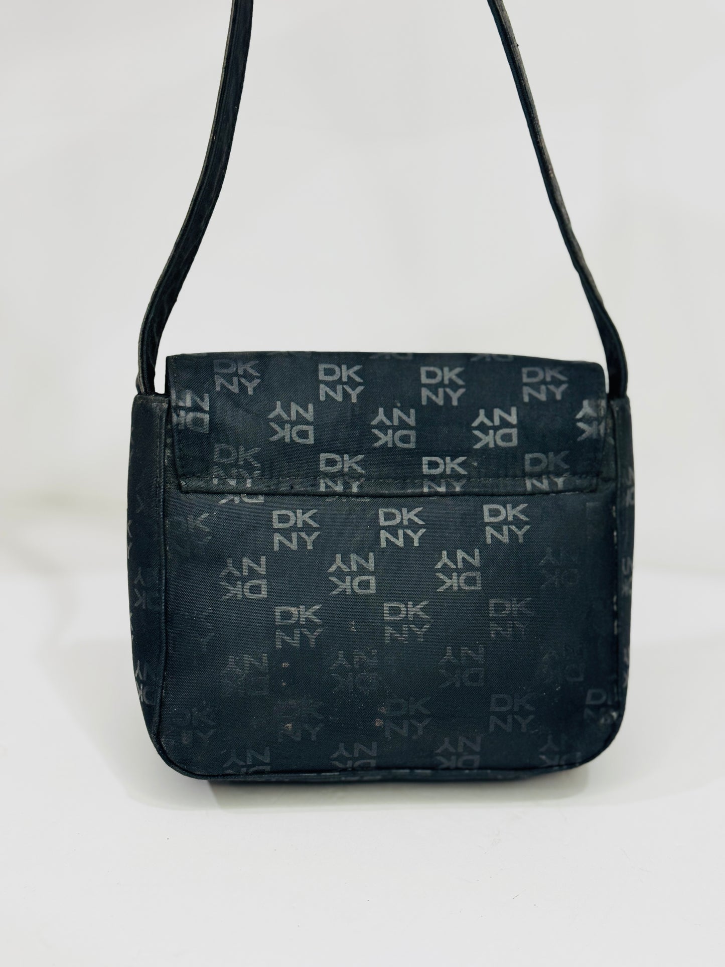 DKNY