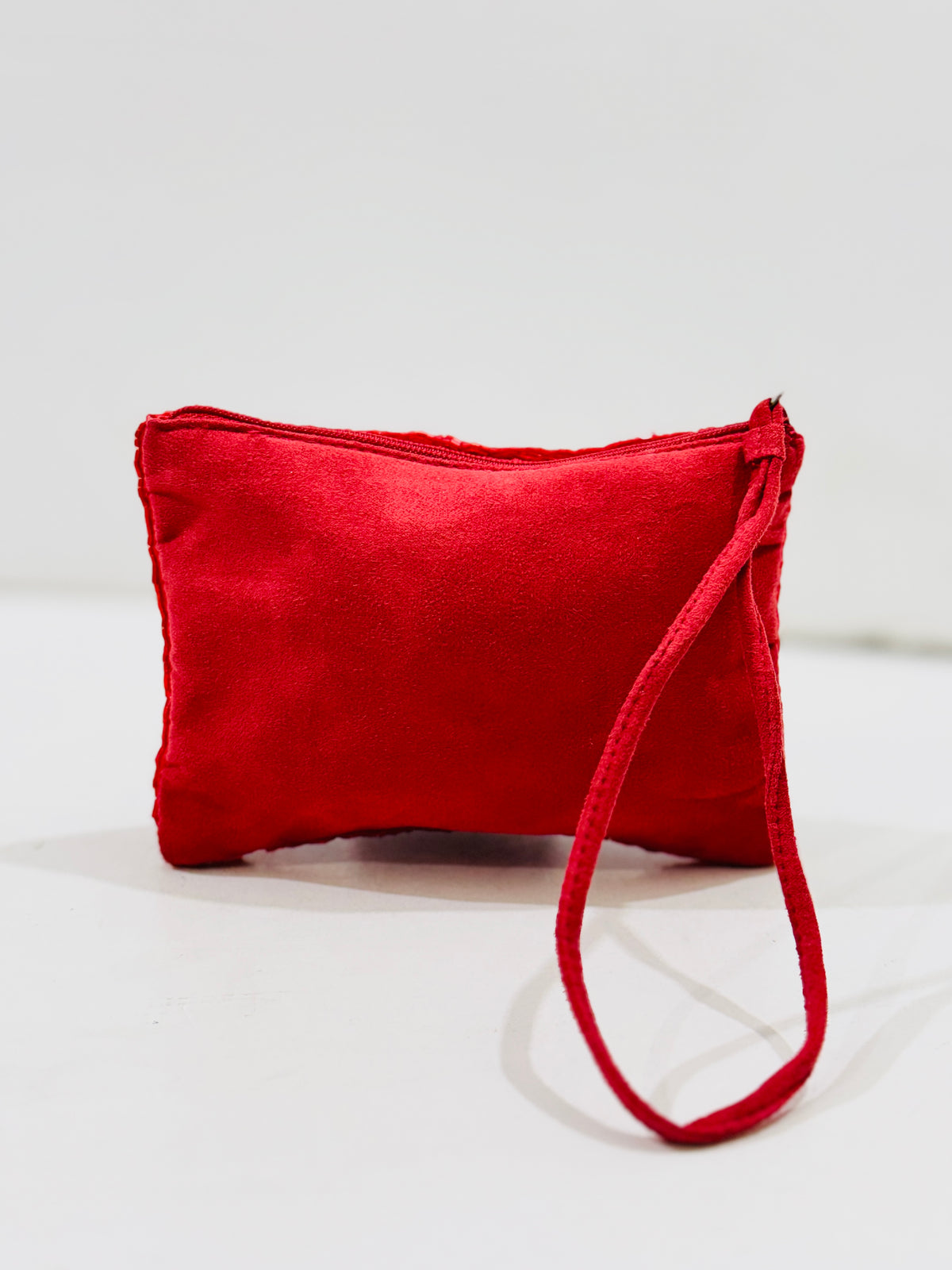 LIZ CLAIBORNE