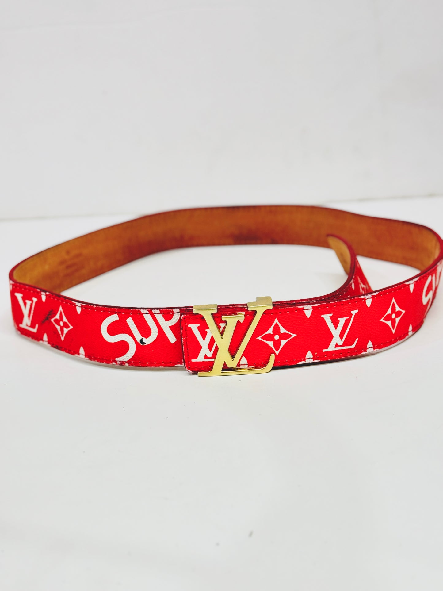 LV | BELT