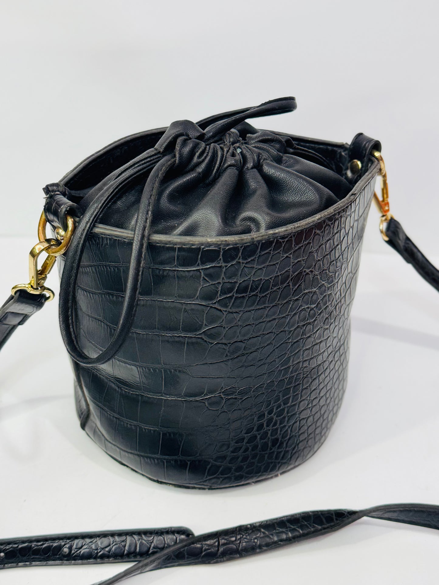 Croc Bucket