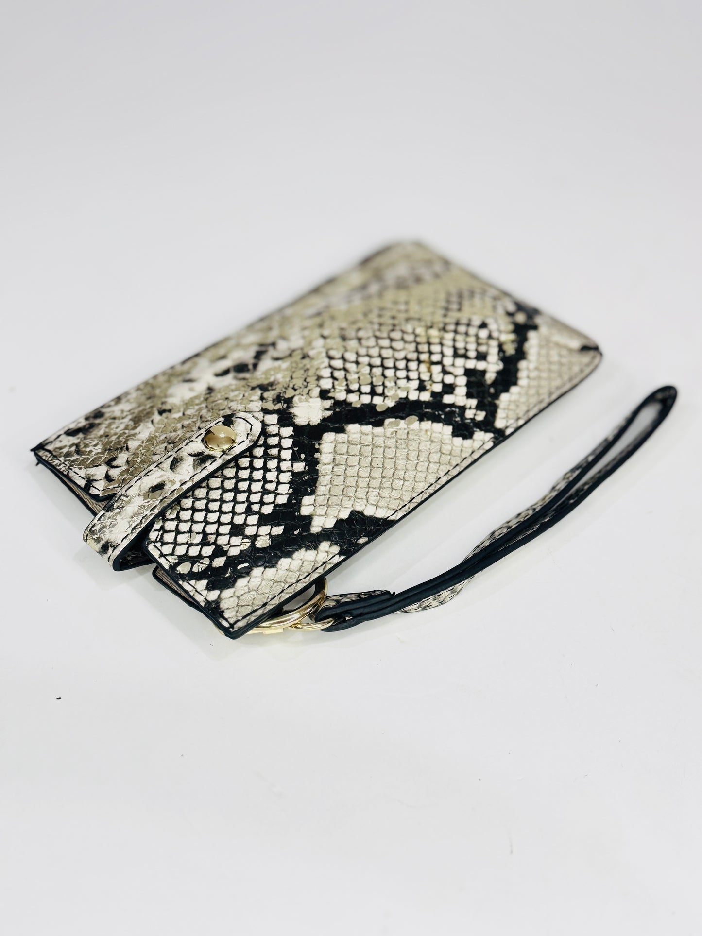 MOBILE | WRISTLET