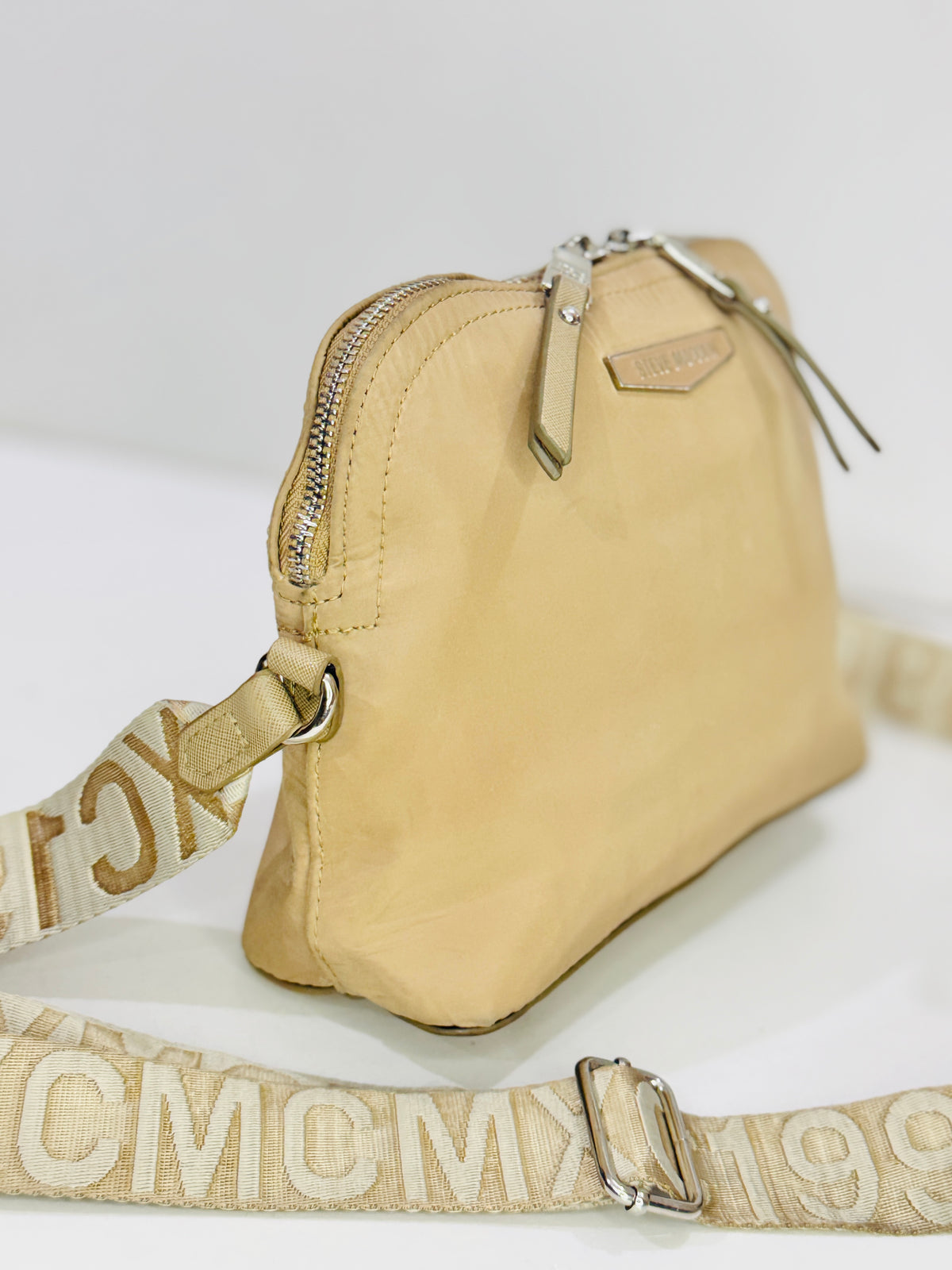 STEVE MADDEN