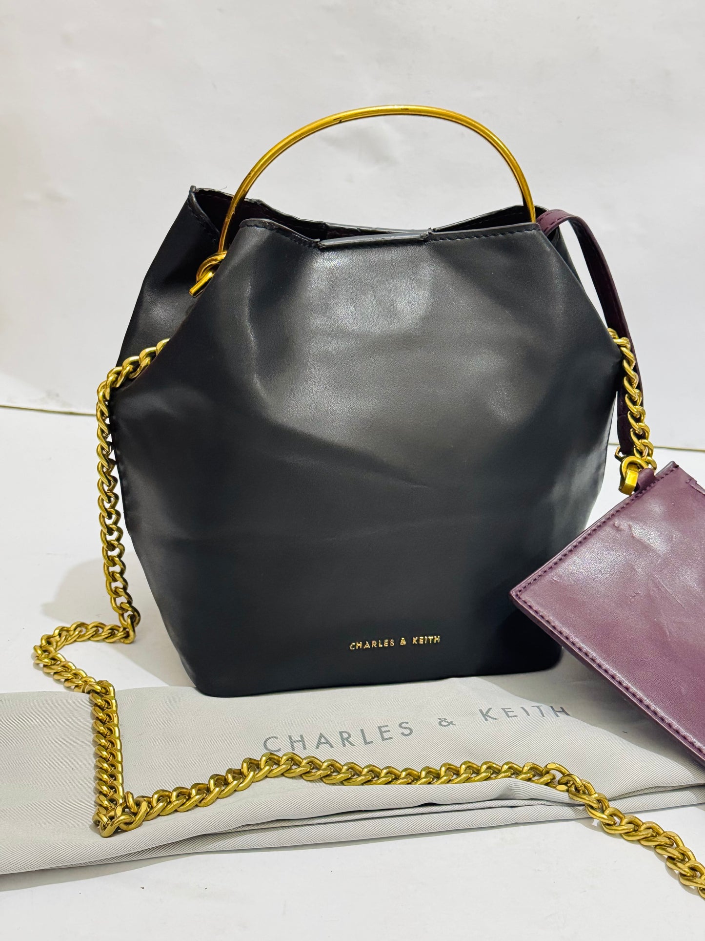 Charles & Keith |Bucket Satchel