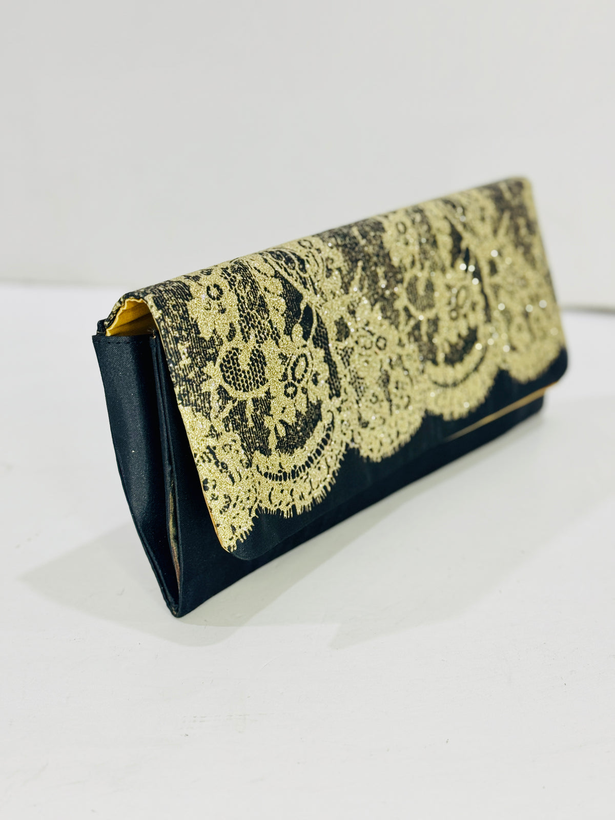 AVON GOLD | CLUTCH