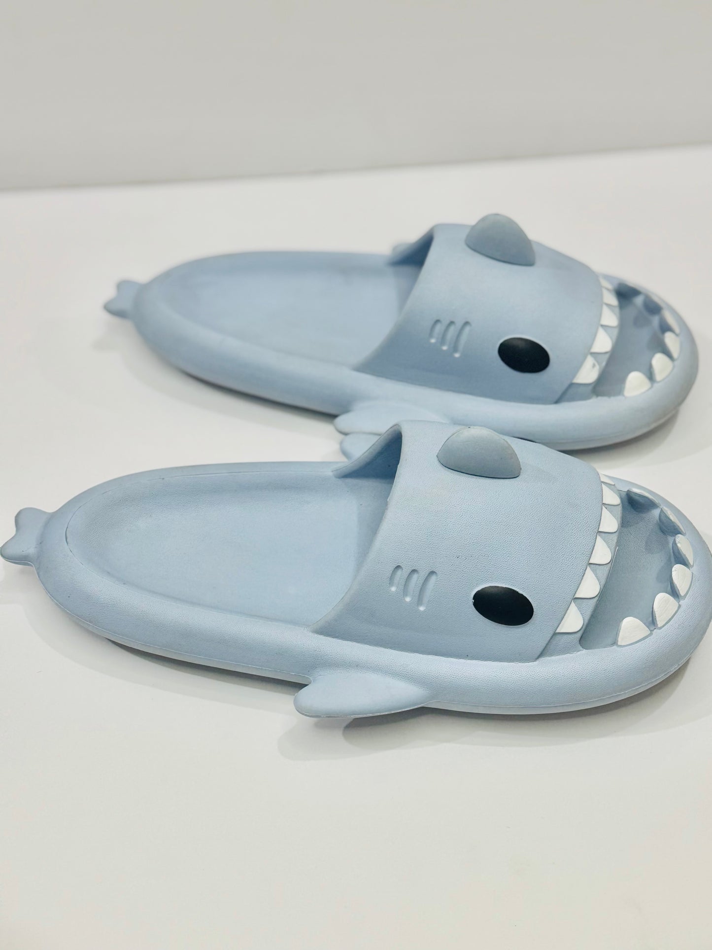 SHARK SLIDES | 40/41
