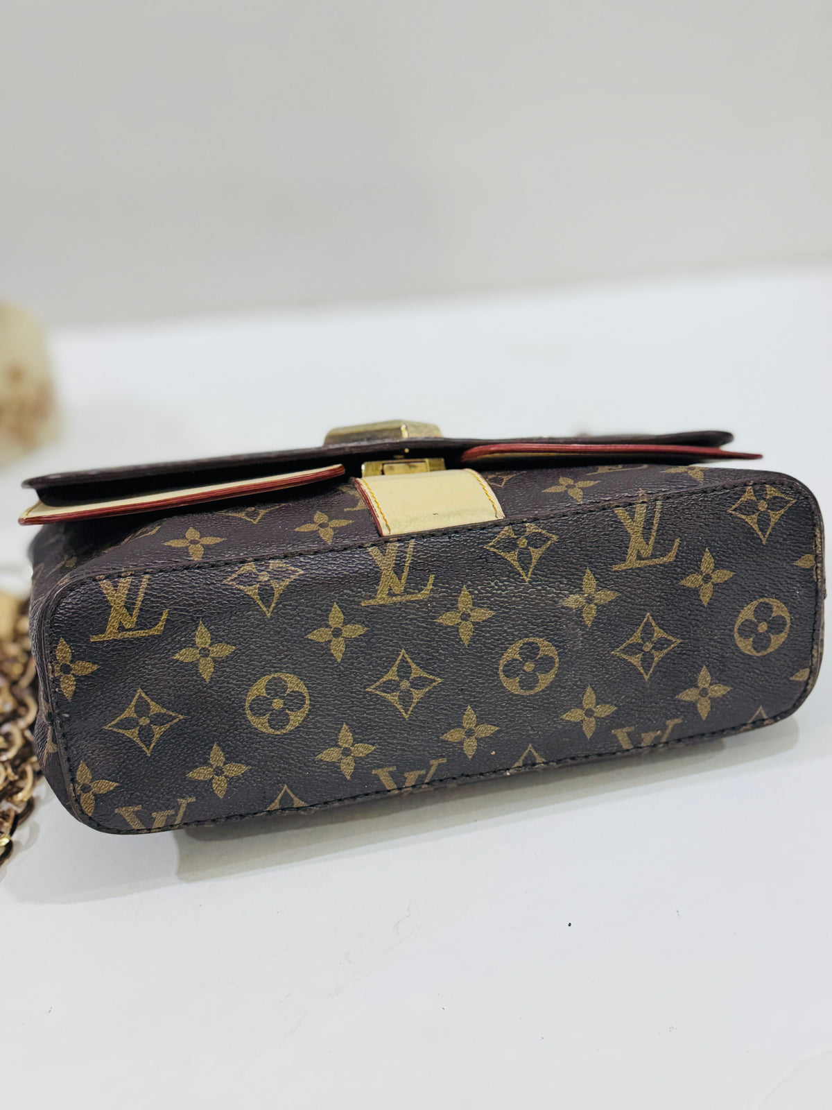 LV