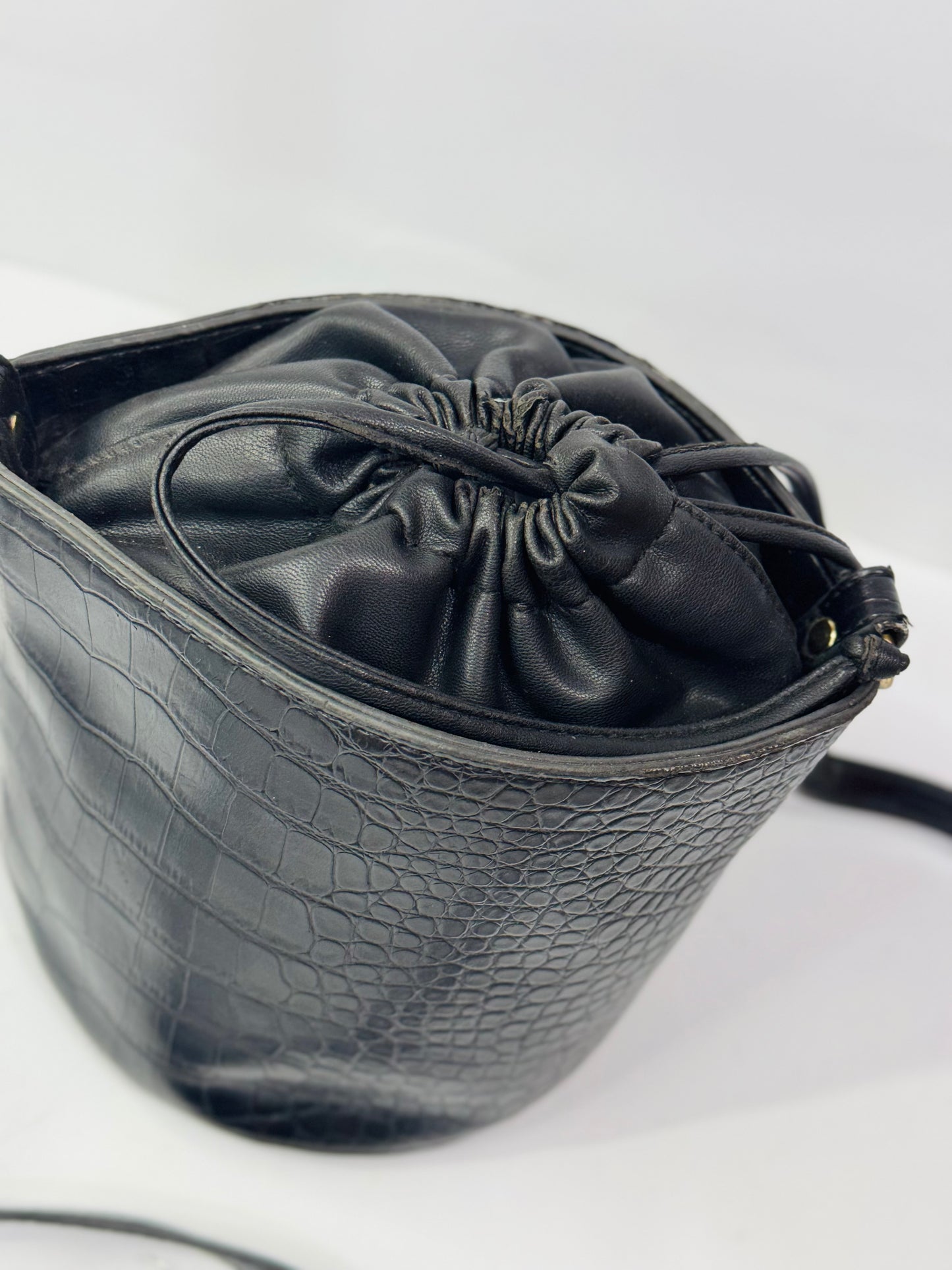 Croc Bucket
