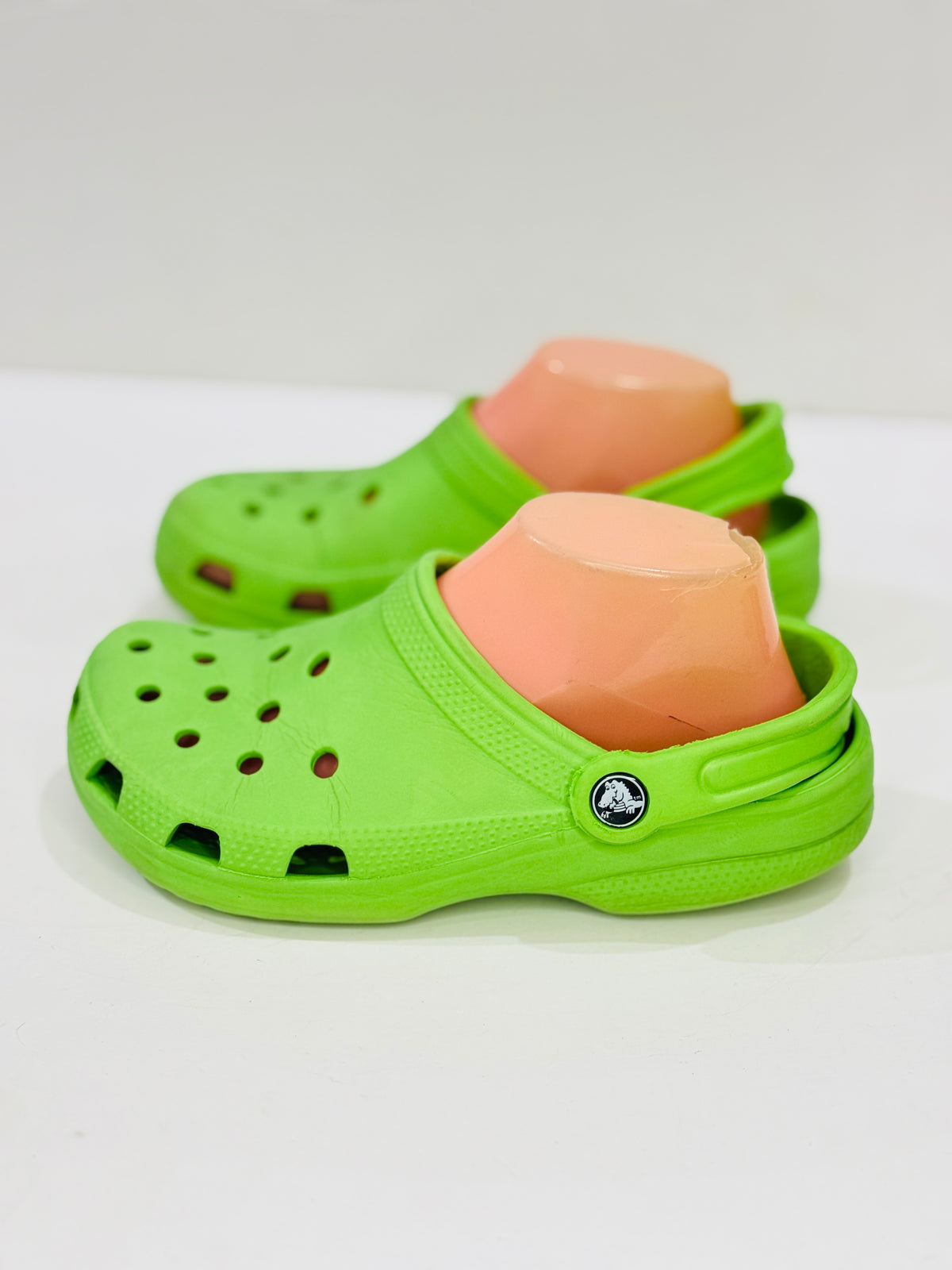 CROCS | 37