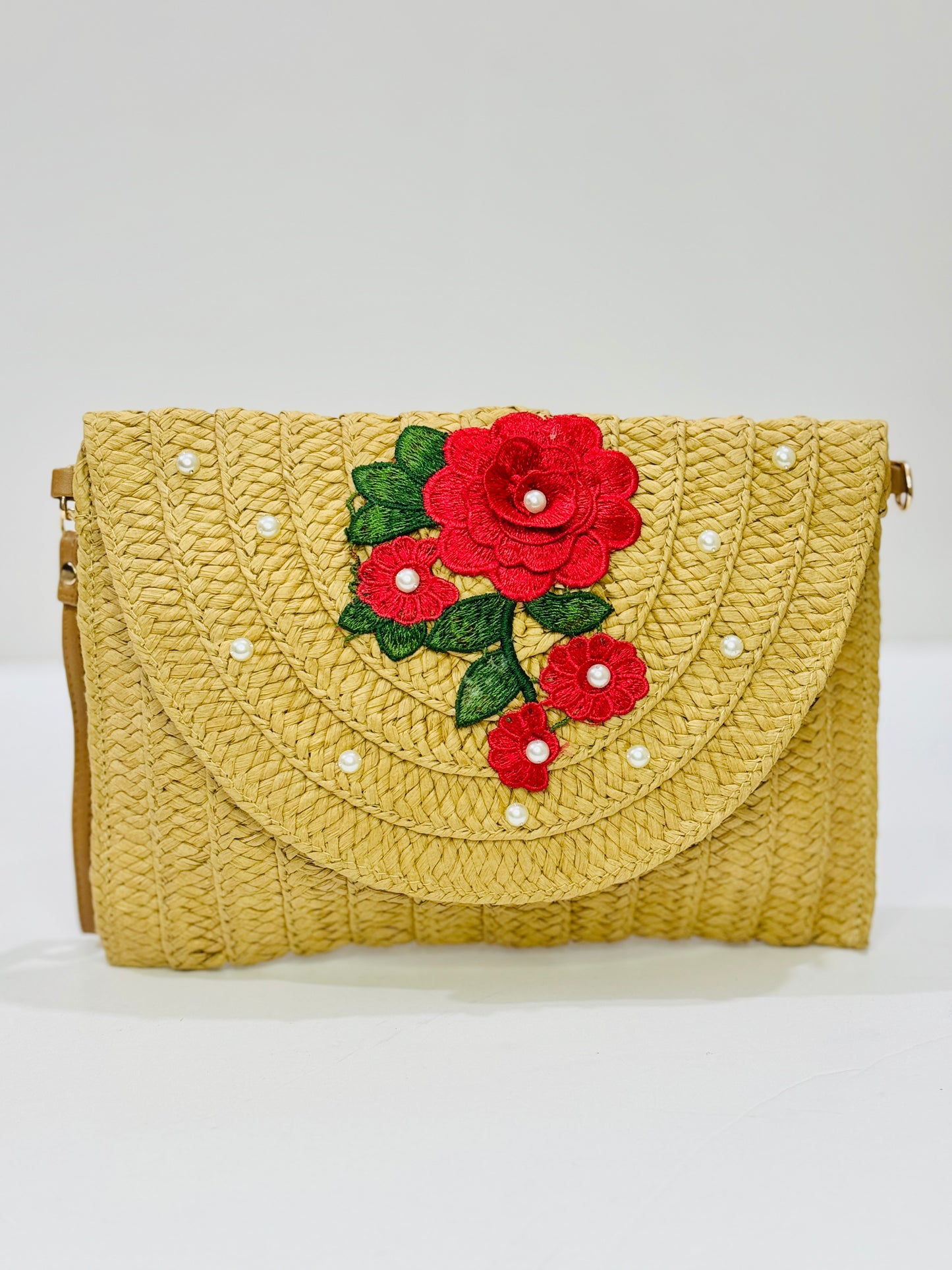 STRAW | CLUTCH