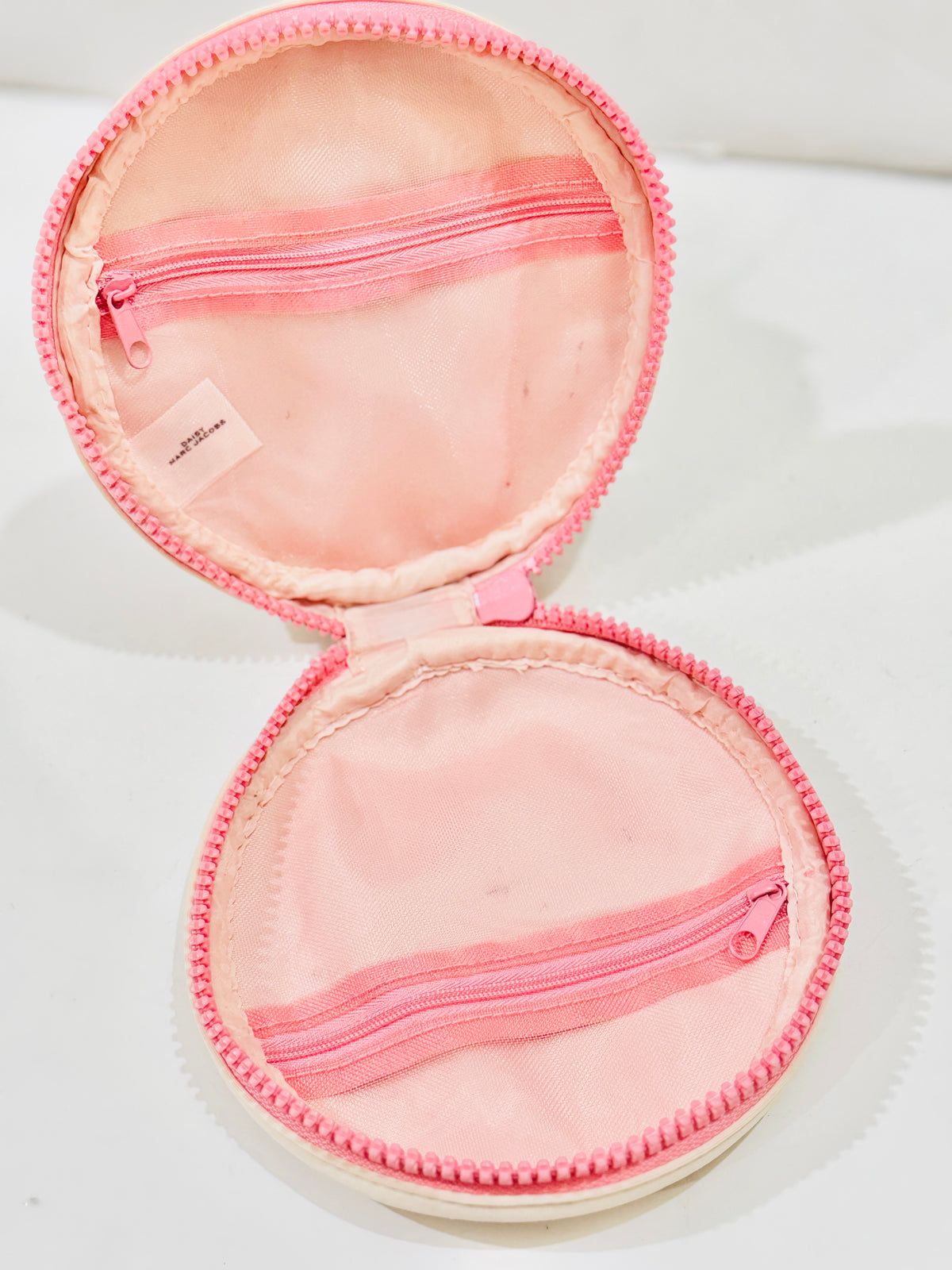 MARC JACOBS