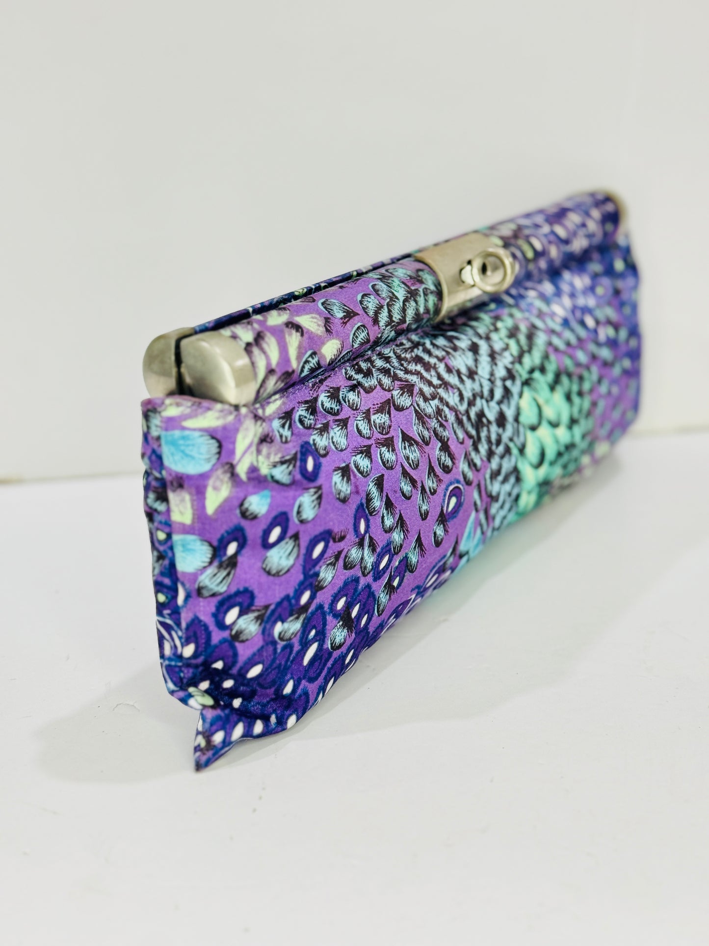 Peacock | Clutch